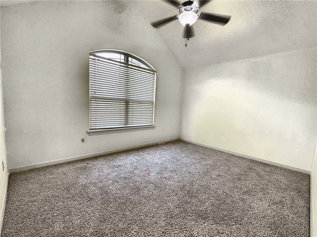 2700 Calm Ridge