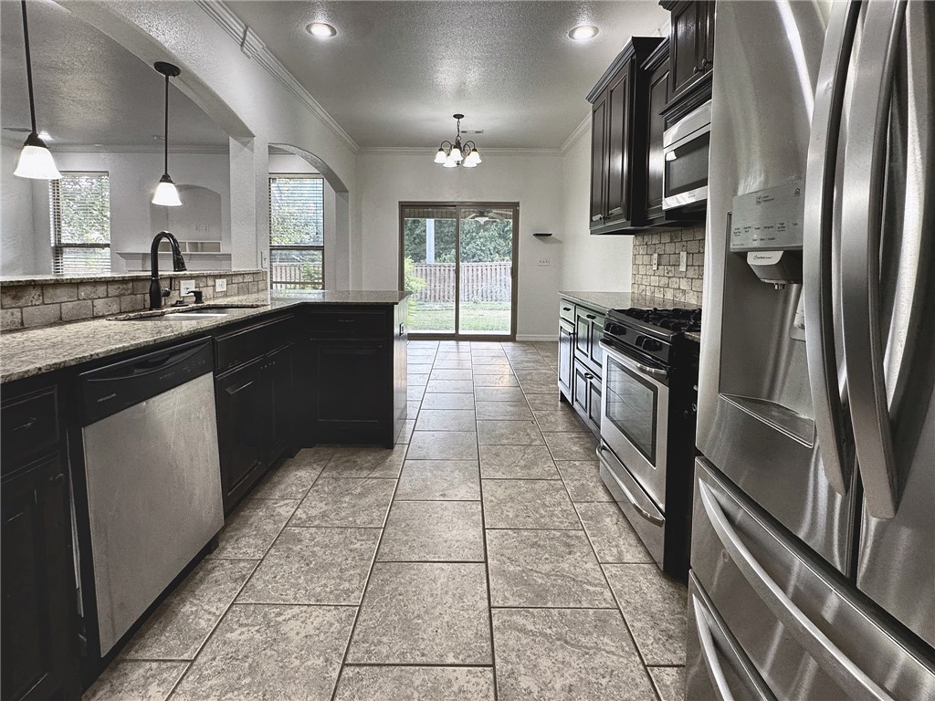 2700 Calm Ridge