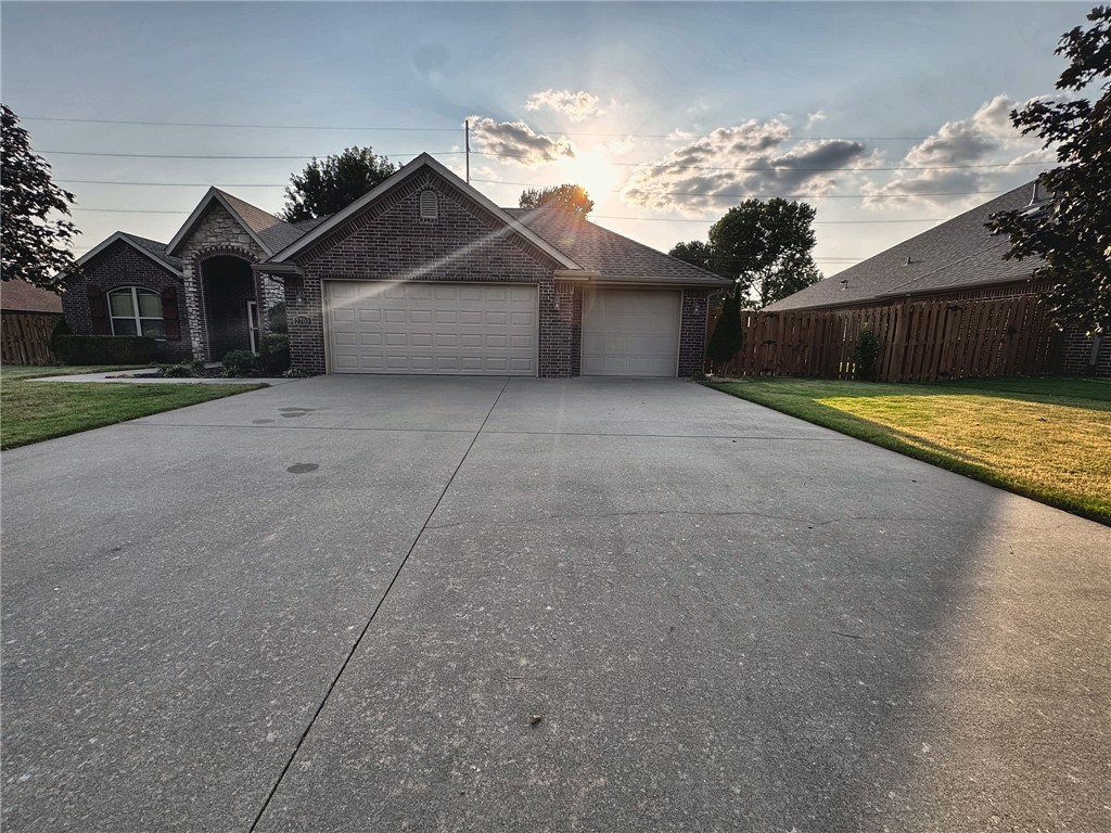 2700 Calm Ridge