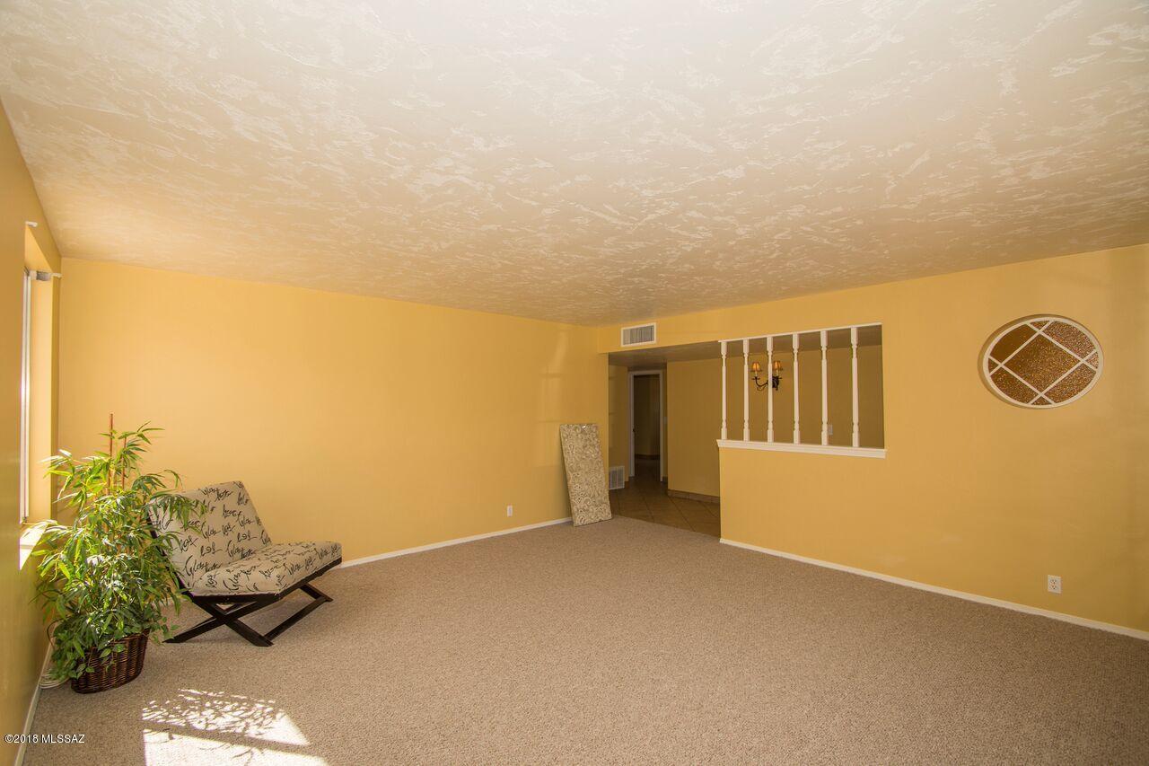 9108 E Palm Tree Drive