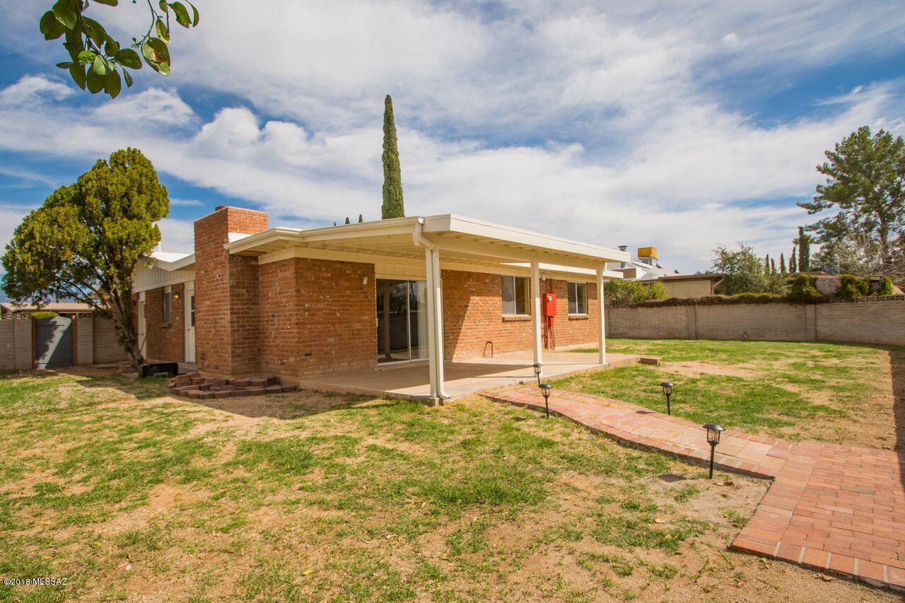 9108 E Palm Tree Drive