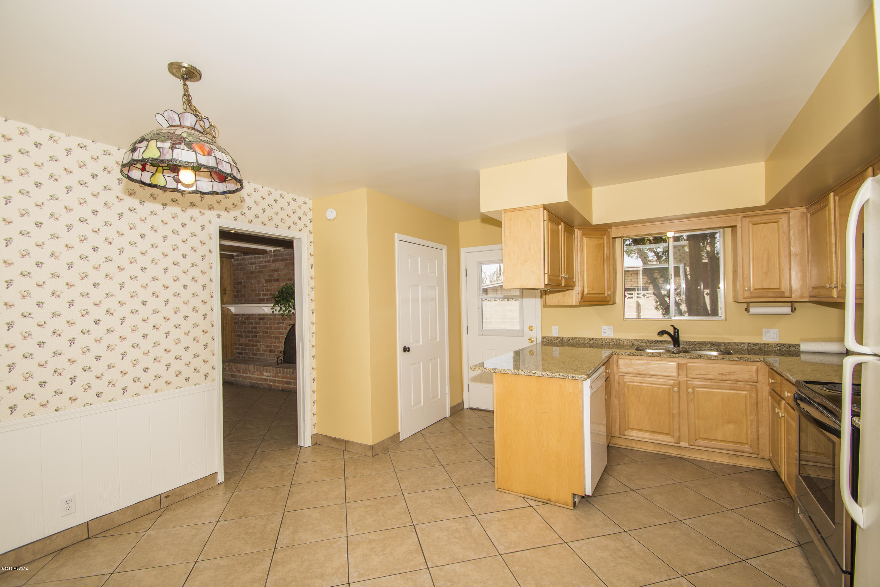 9108 E Palm Tree Drive