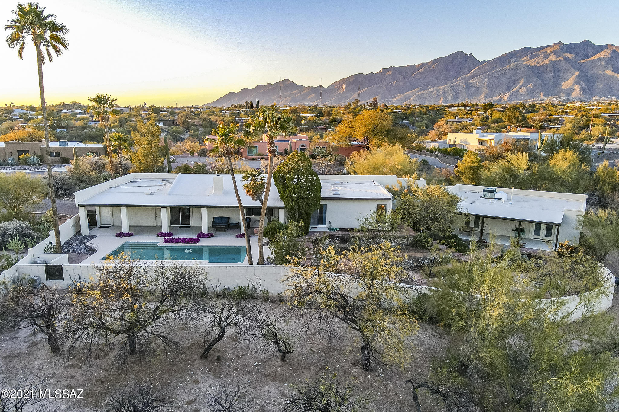 4960 E Ave Del Cazador