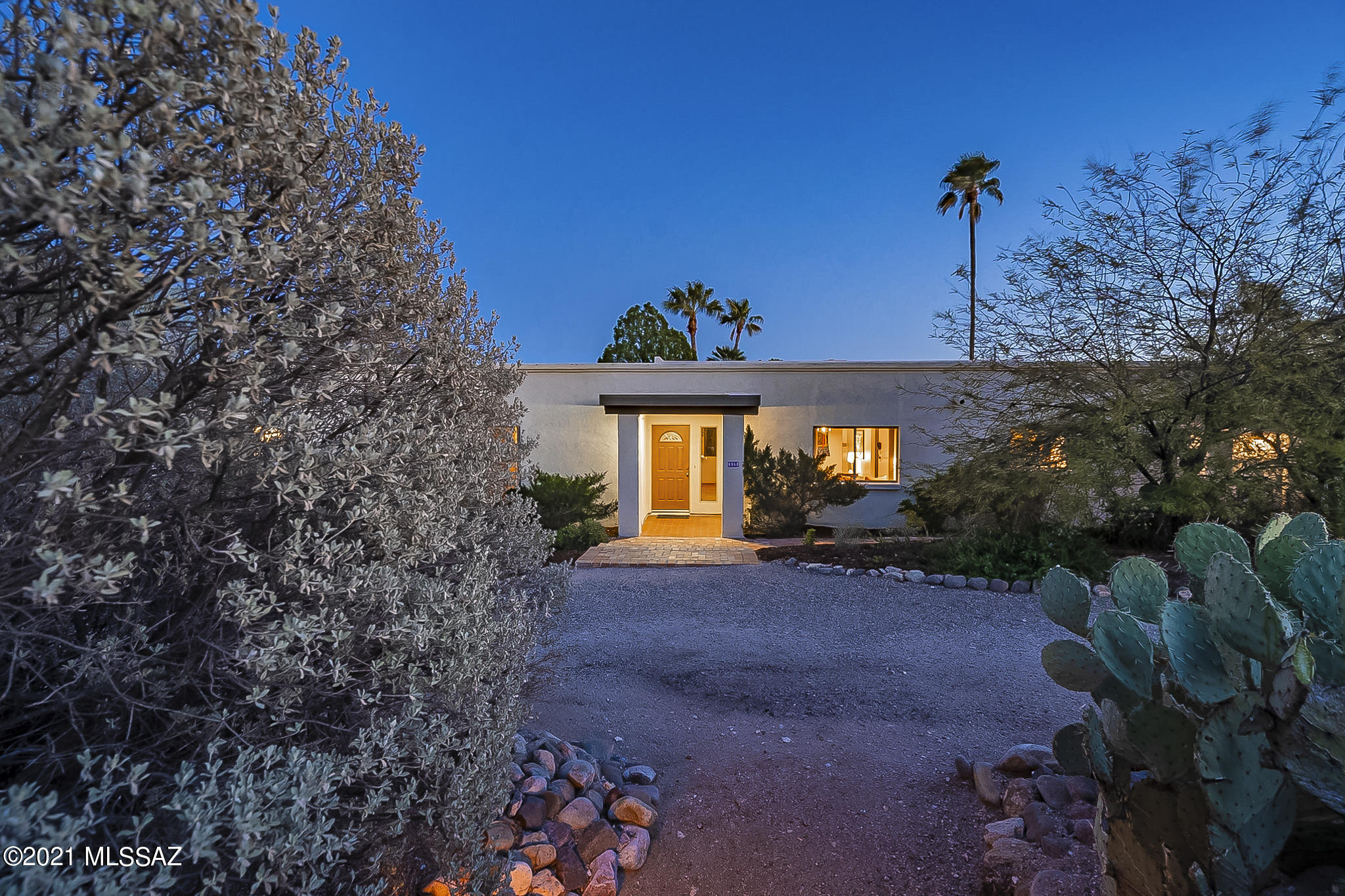 4960 E Ave Del Cazador