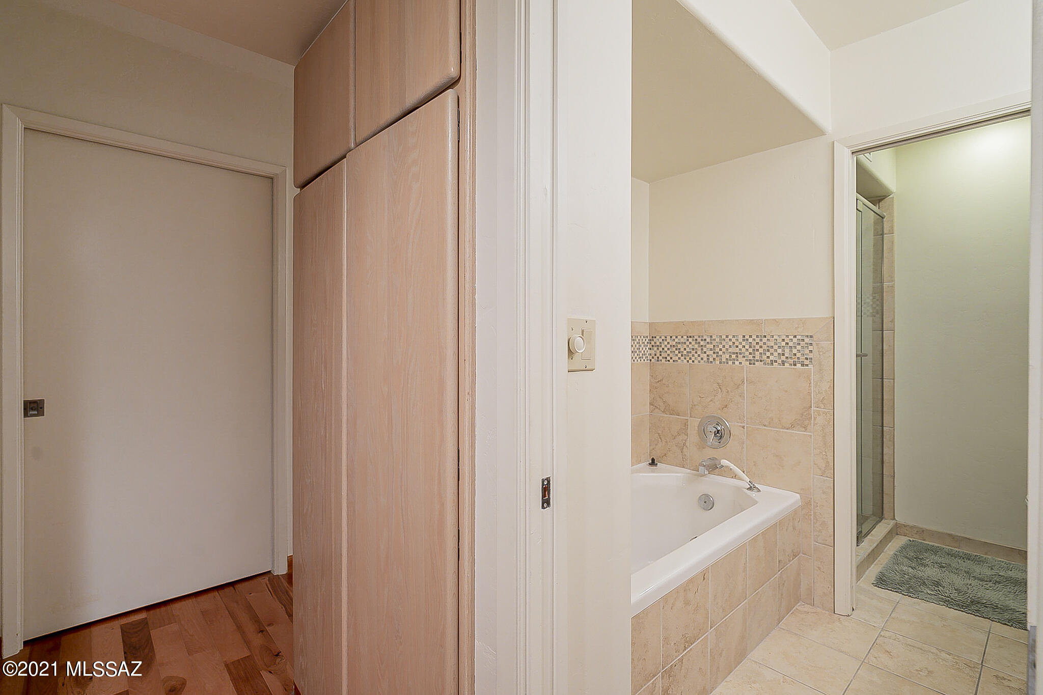 4960 E Ave Del Cazador