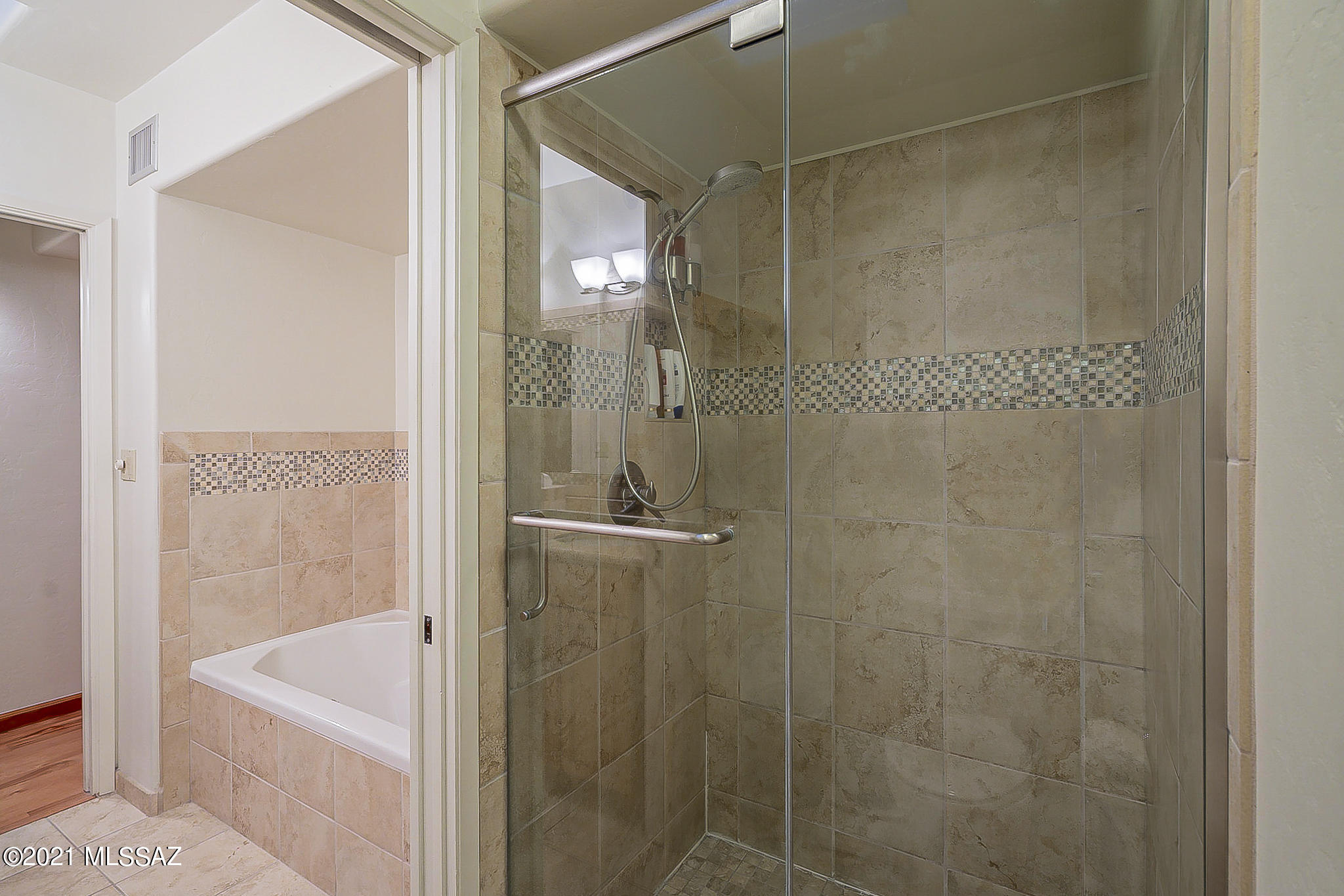 4960 E Ave Del Cazador