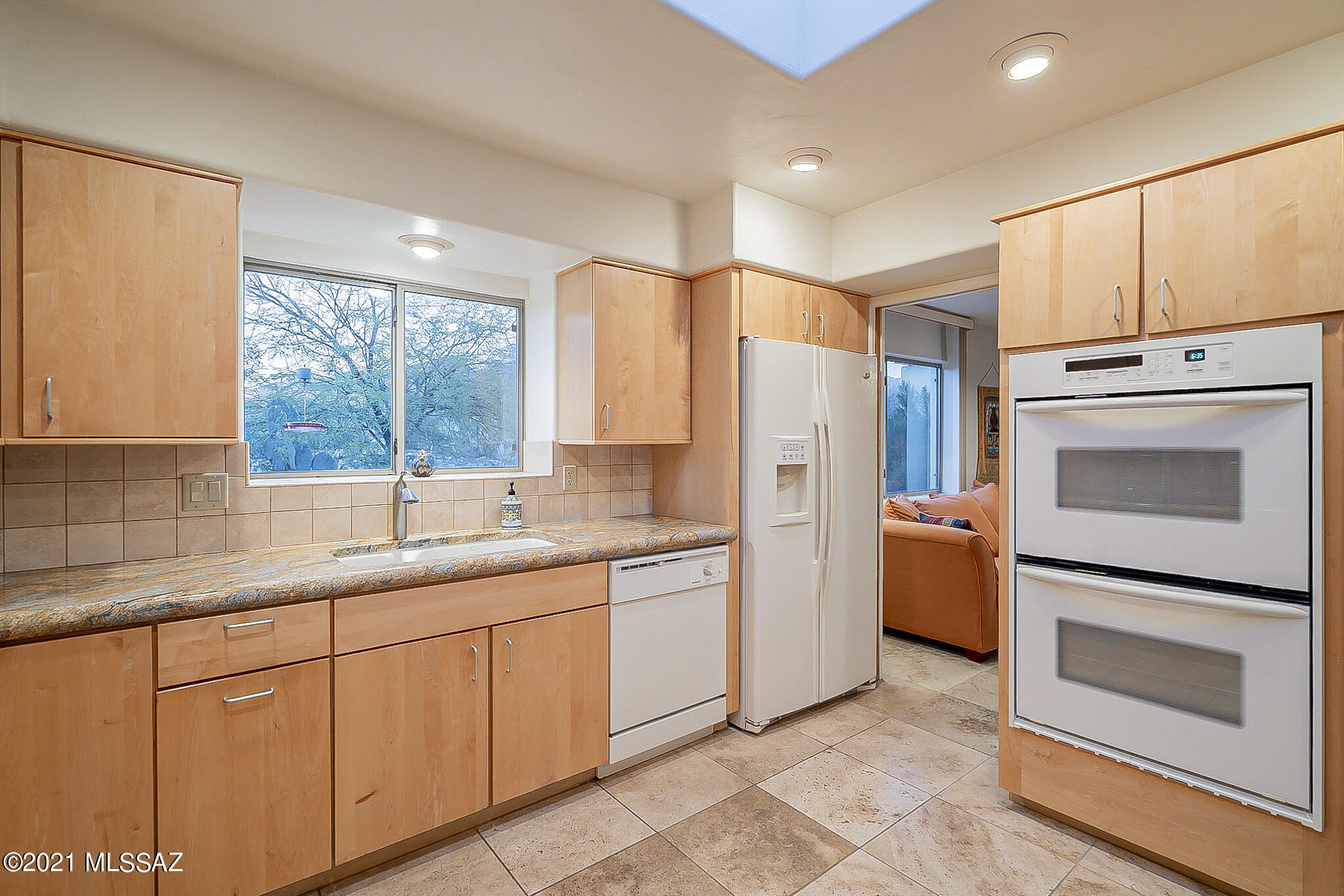 4960 E Ave Del Cazador