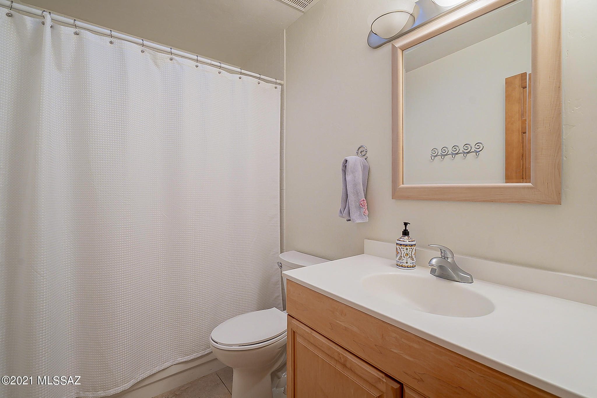 4960 E Ave Del Cazador