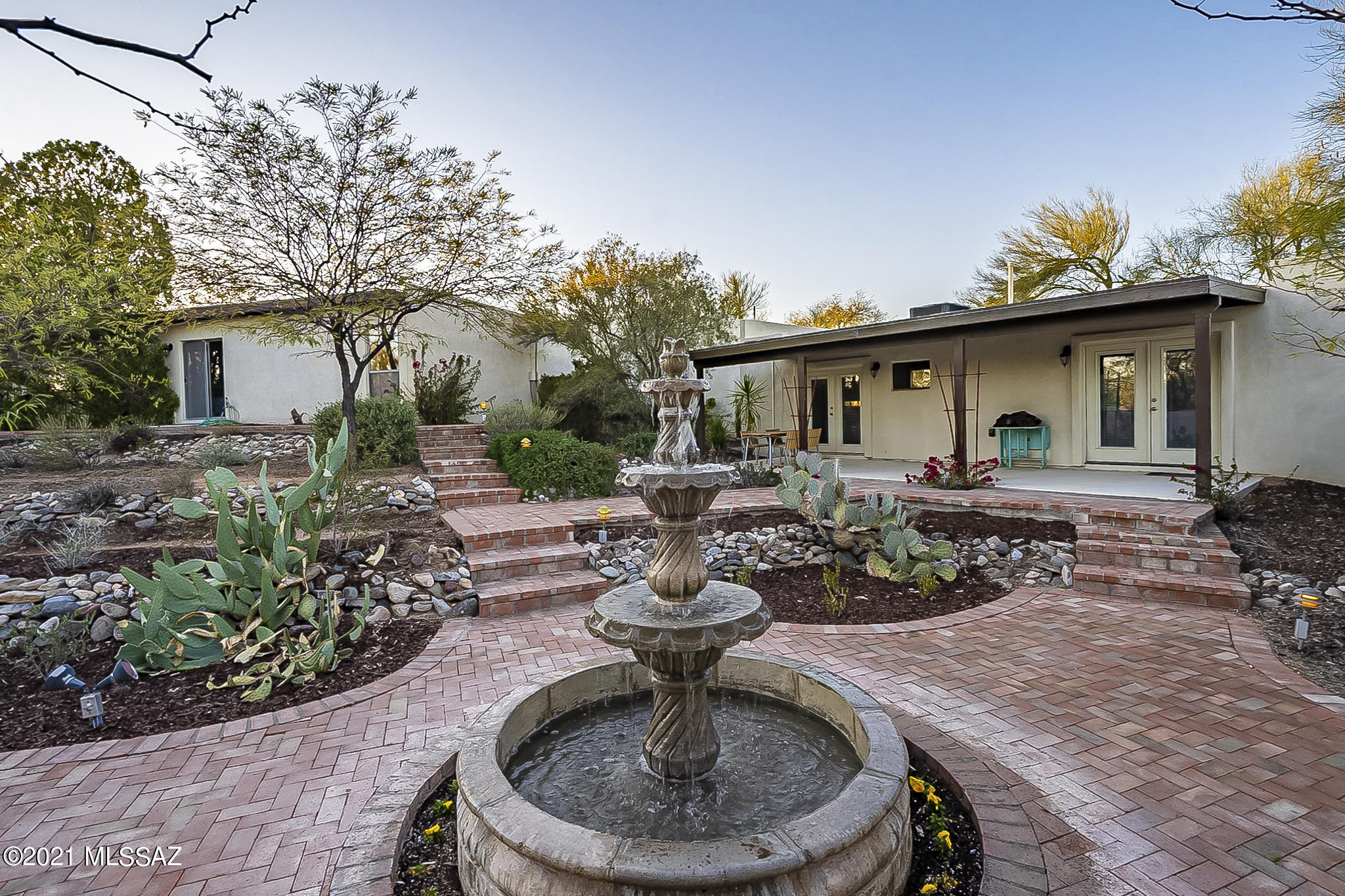 4960 E Ave Del Cazador