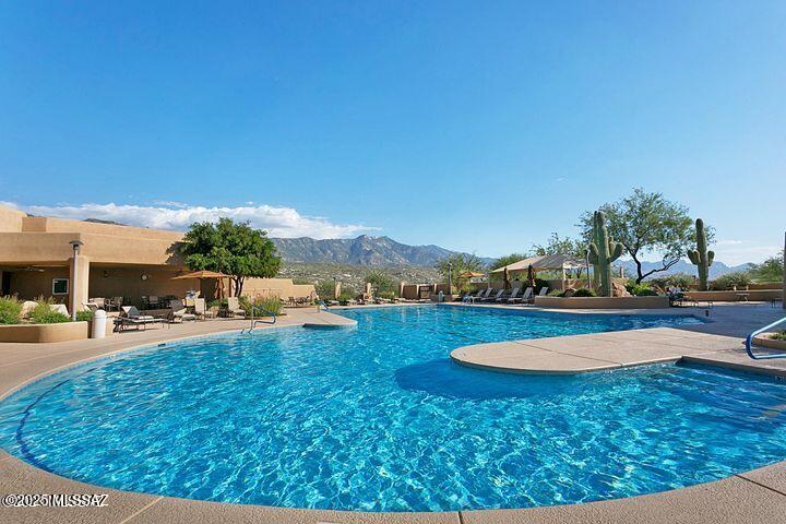 39437 S Winding Trail Drive