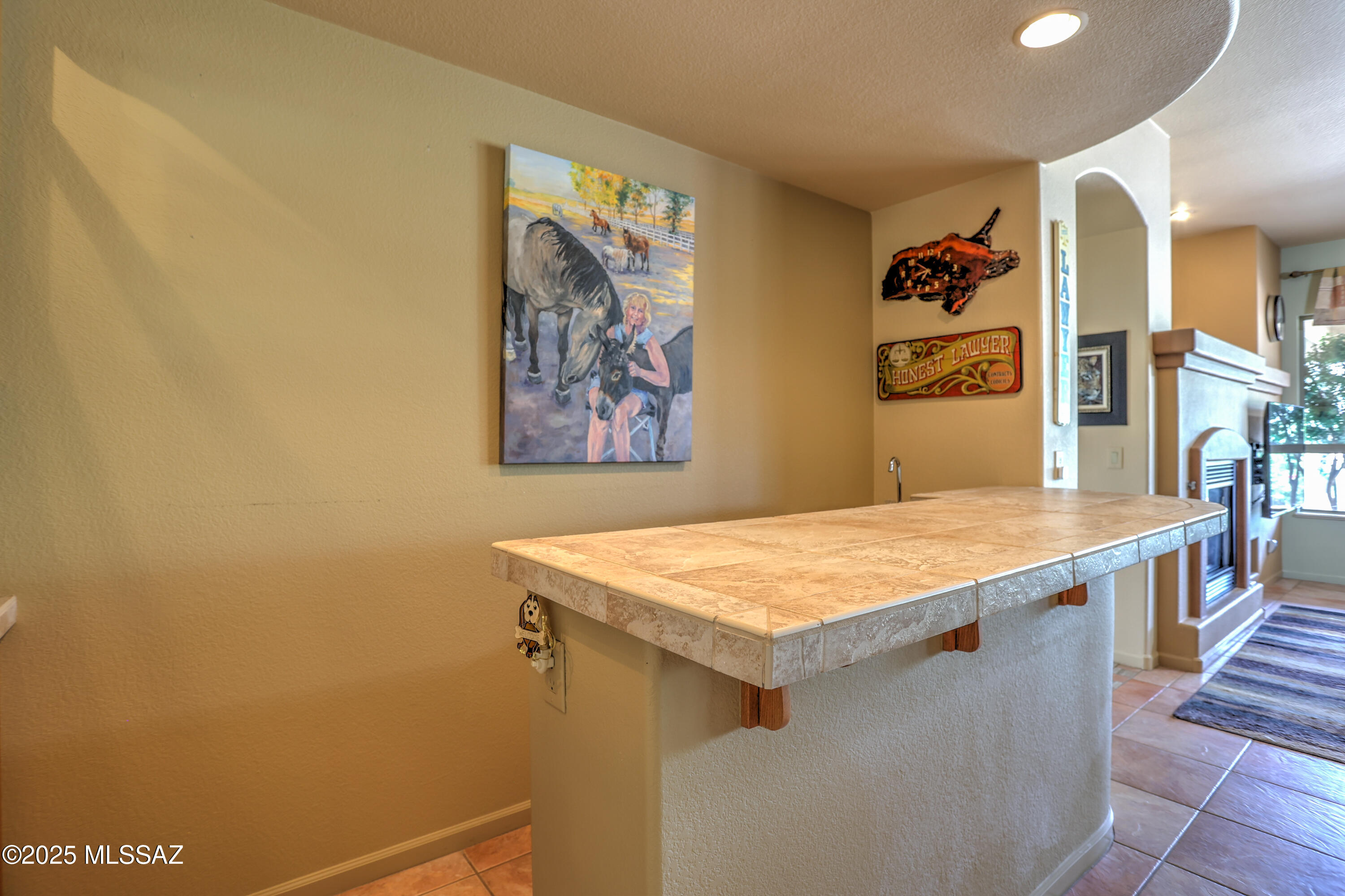 2303 E Desert Pueblo Pass