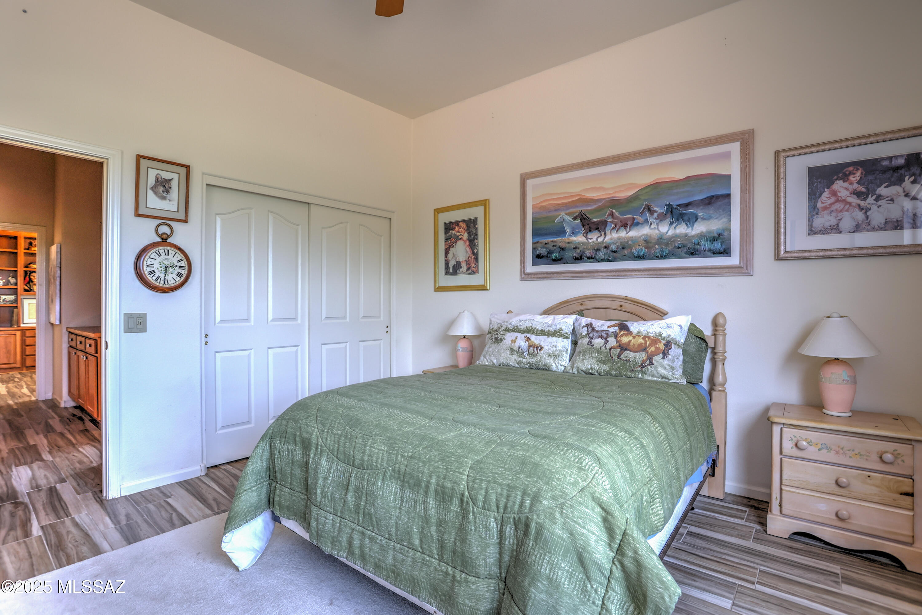 2303 E Desert Pueblo Pass