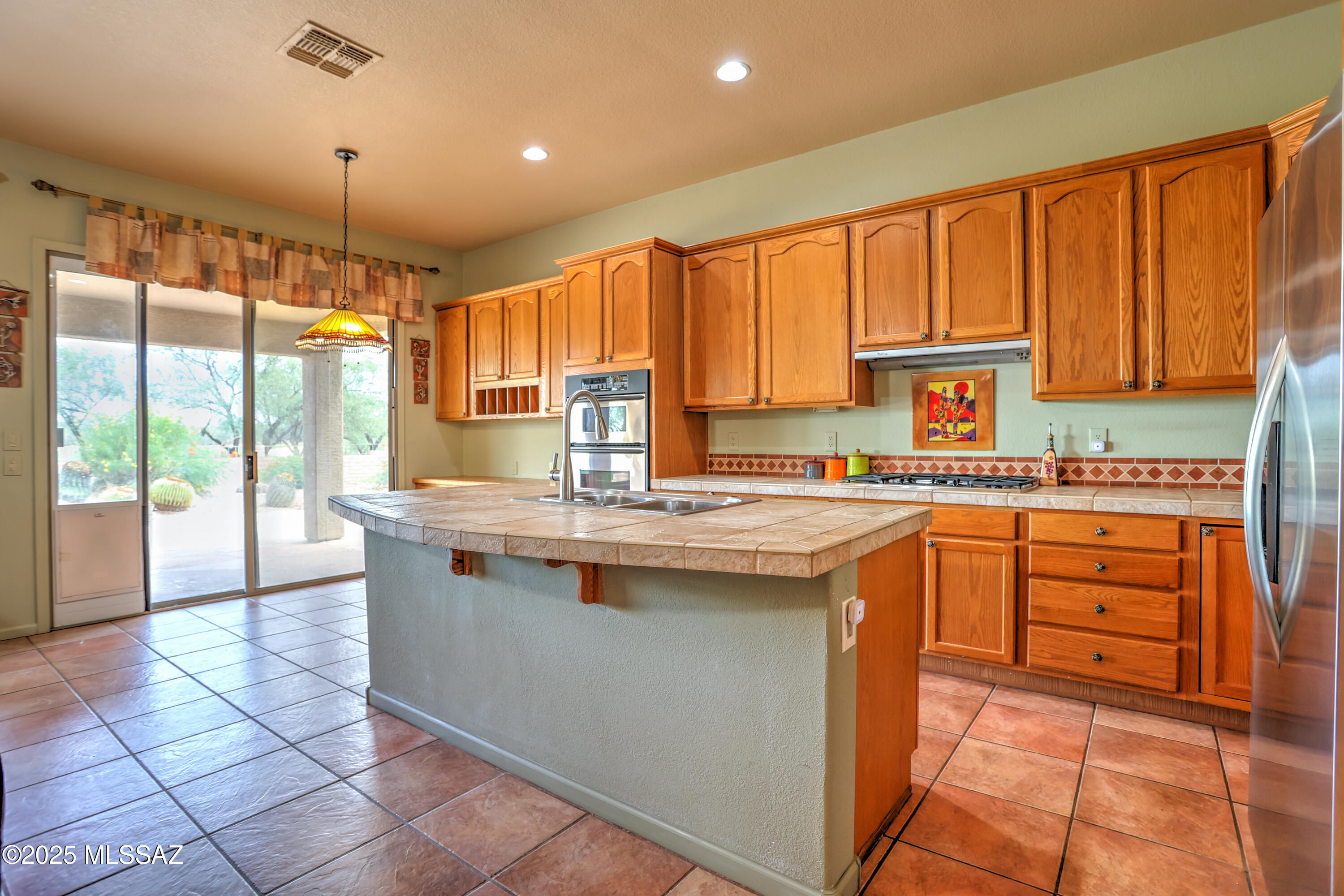 2303 E Desert Pueblo Pass
