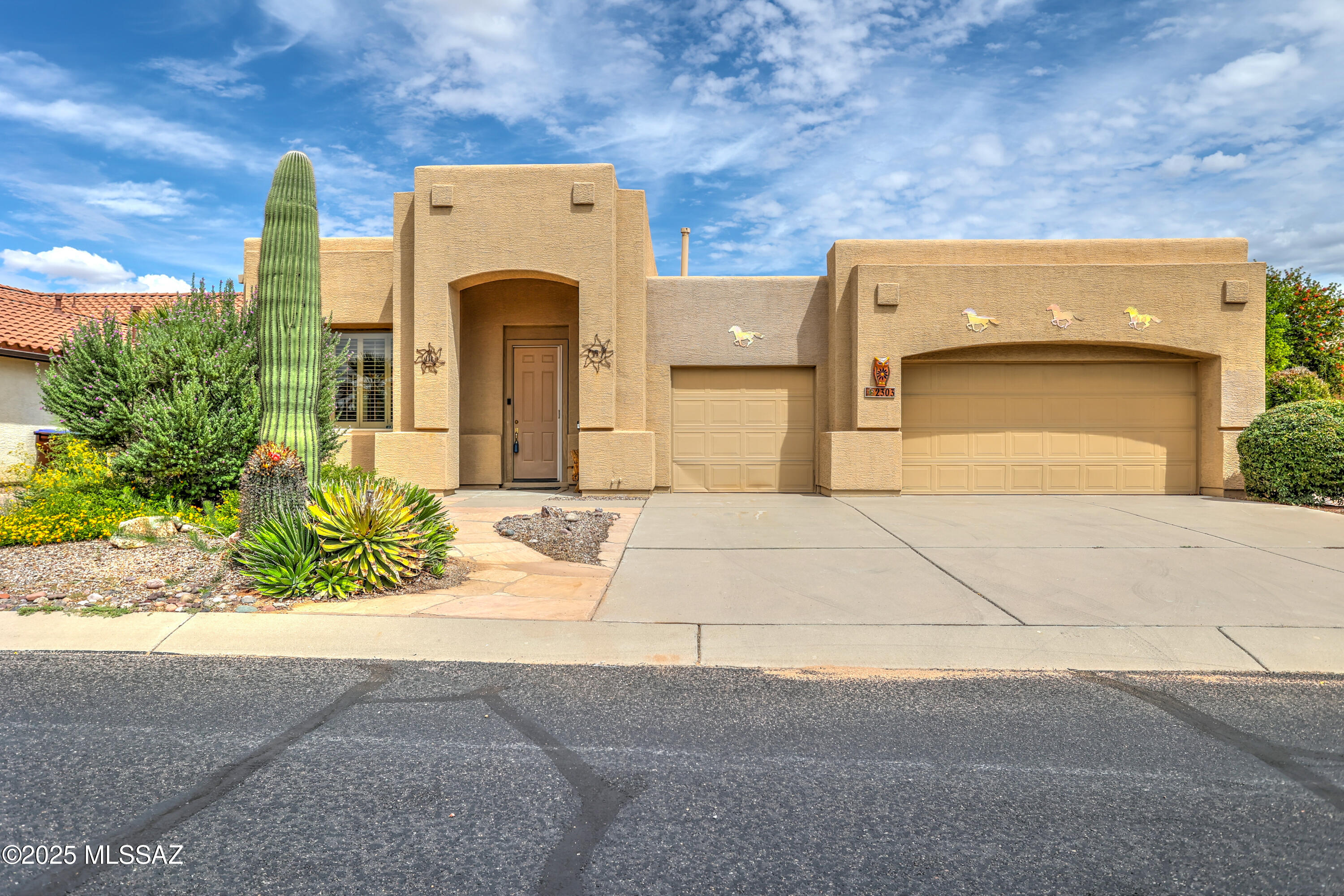 2303 E Desert Pueblo Pass
