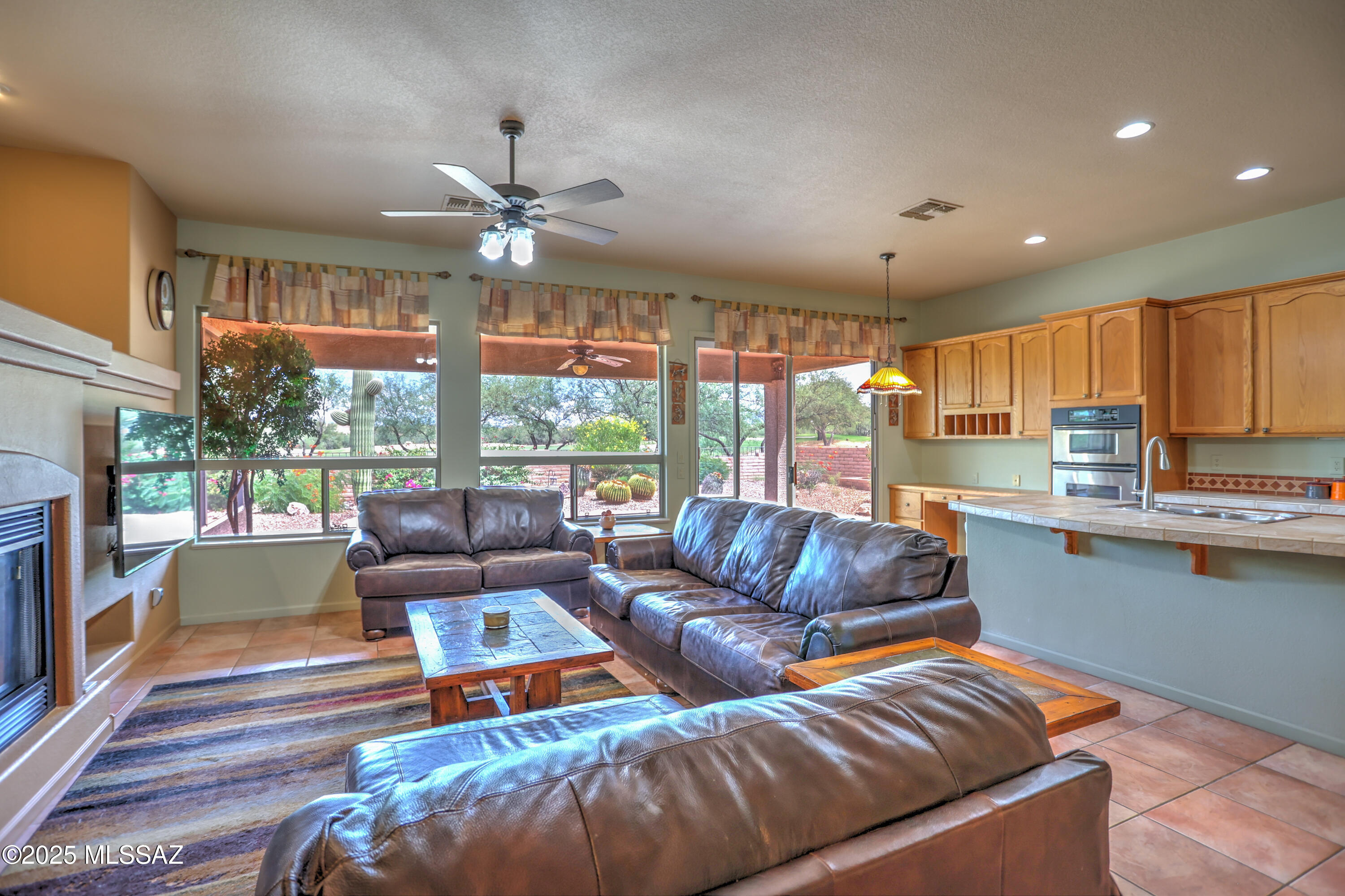 2303 E Desert Pueblo Pass