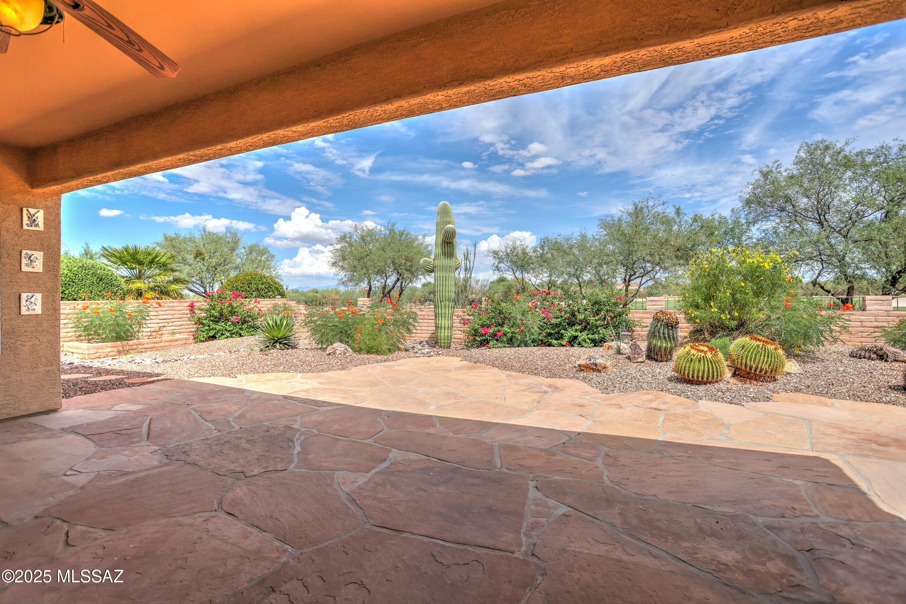 2303 E Desert Pueblo Pass