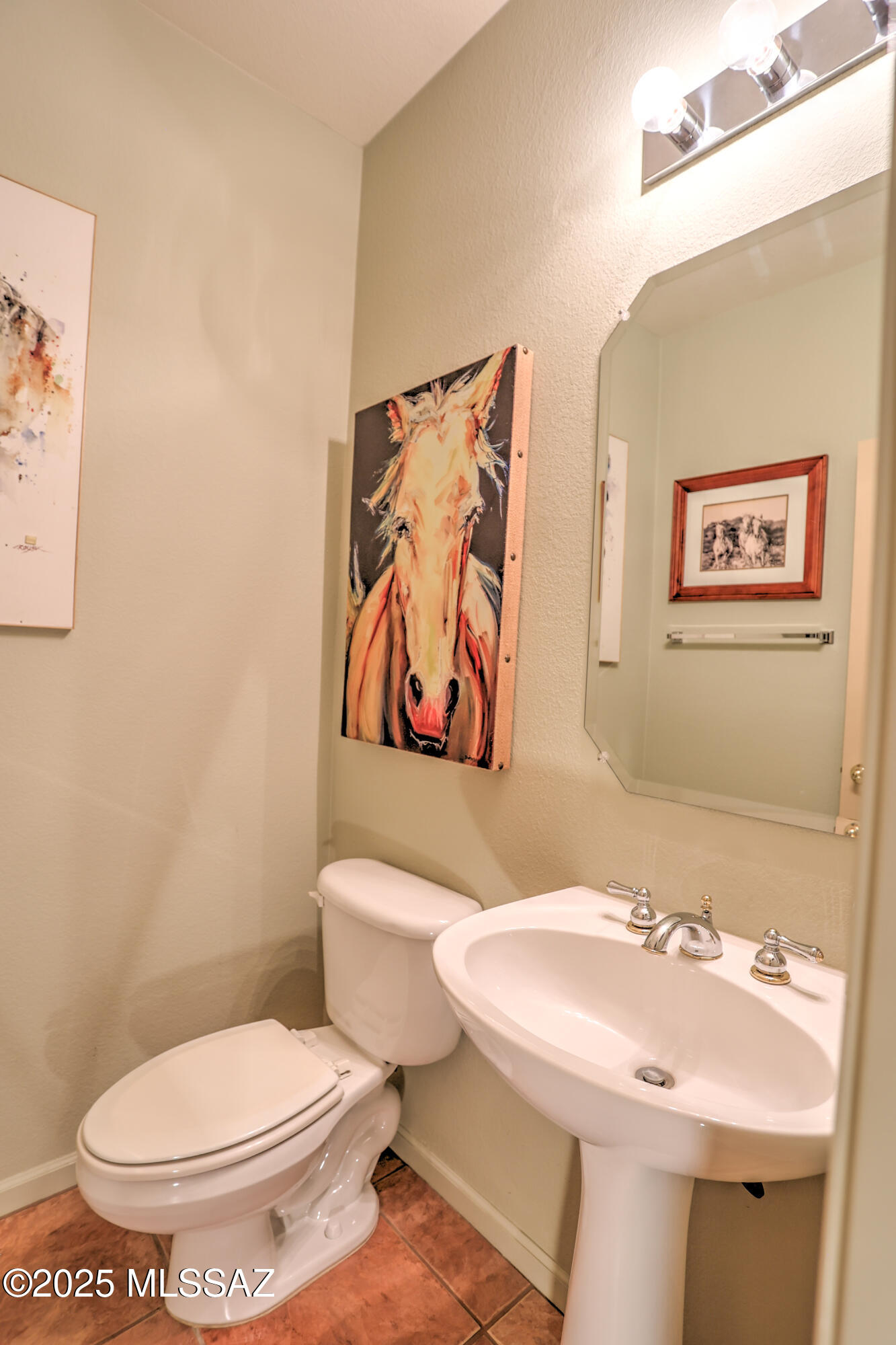 2303 E Desert Pueblo Pass