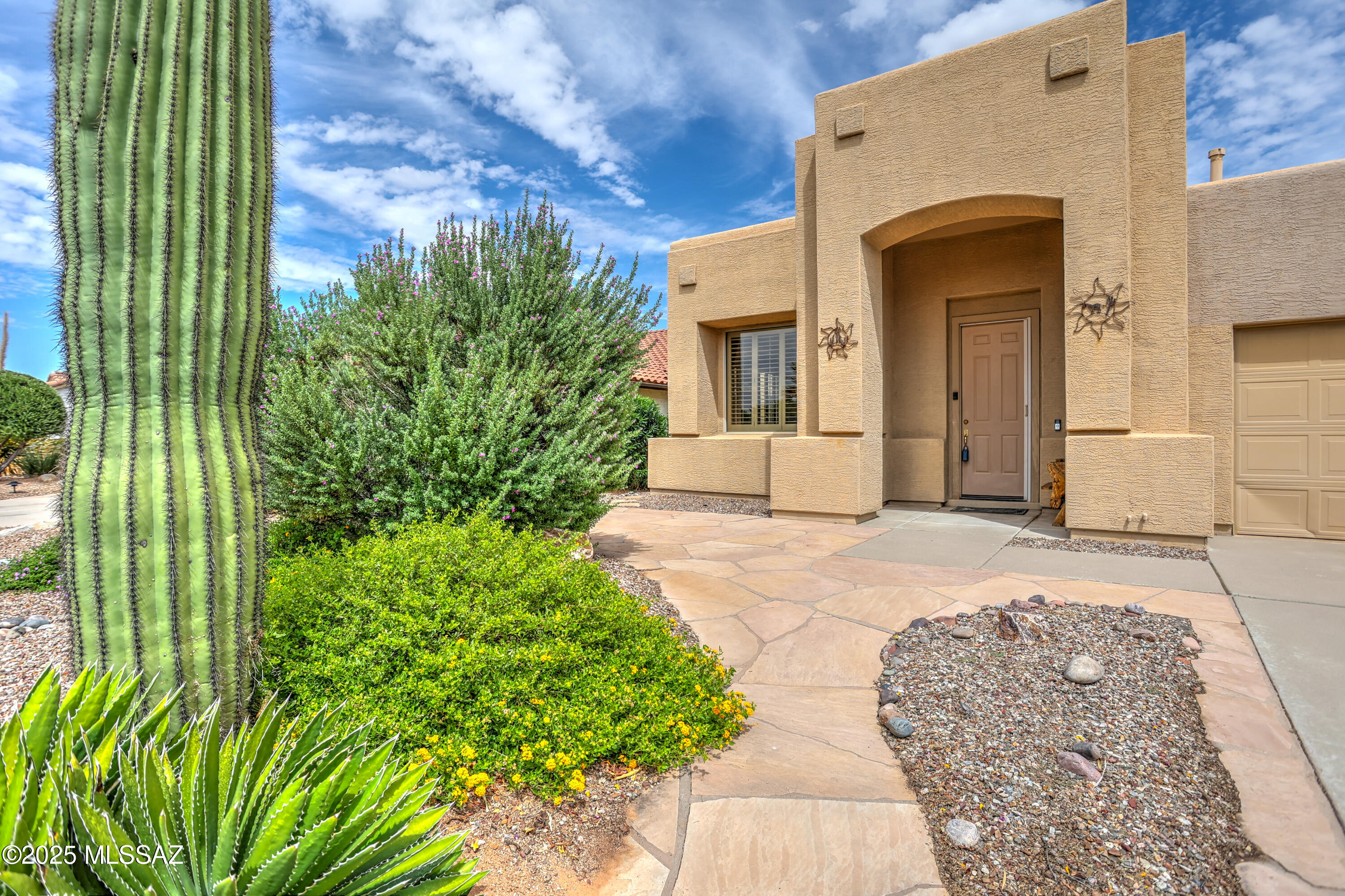 2303 E Desert Pueblo Pass
