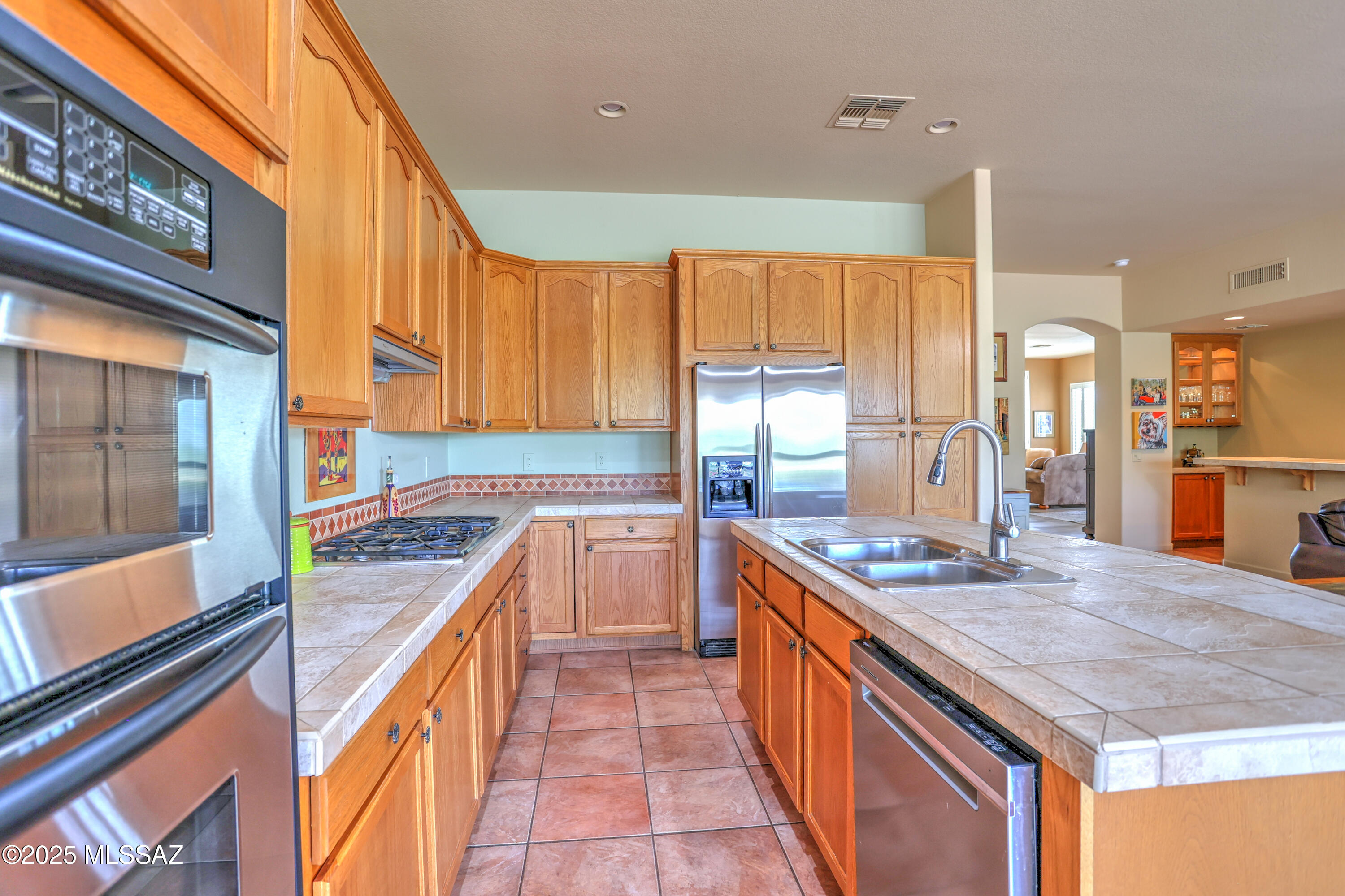 2303 E Desert Pueblo Pass