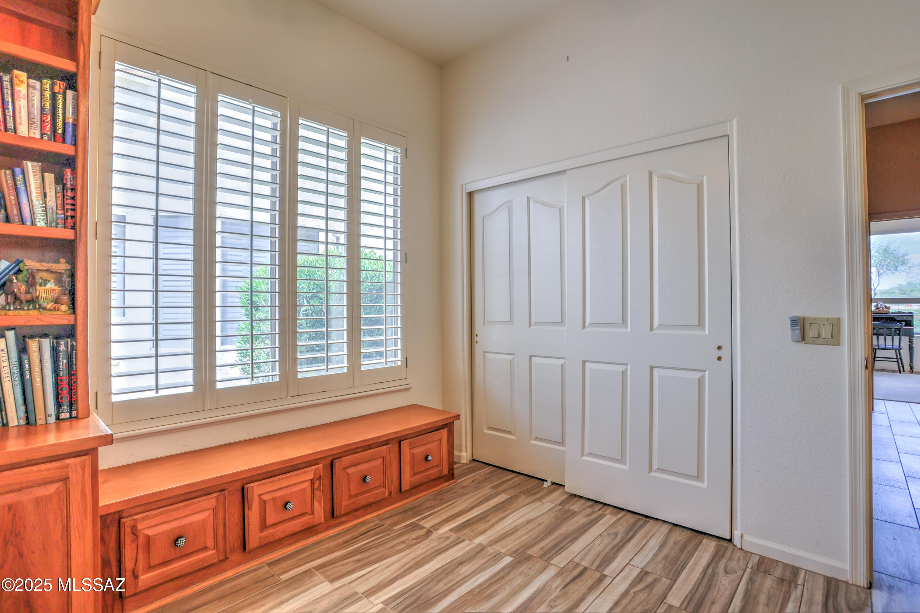 2303 E Desert Pueblo Pass