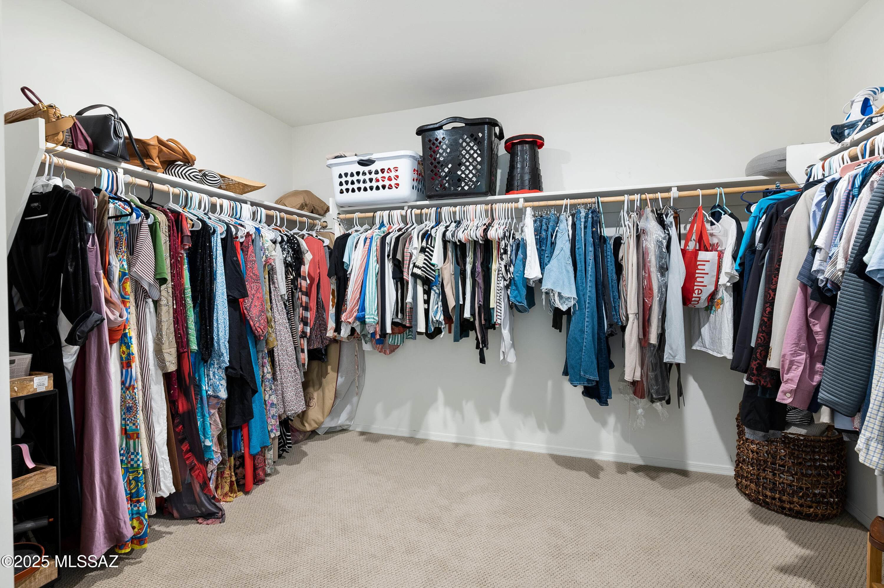 2284 W Alamo Spring Loop