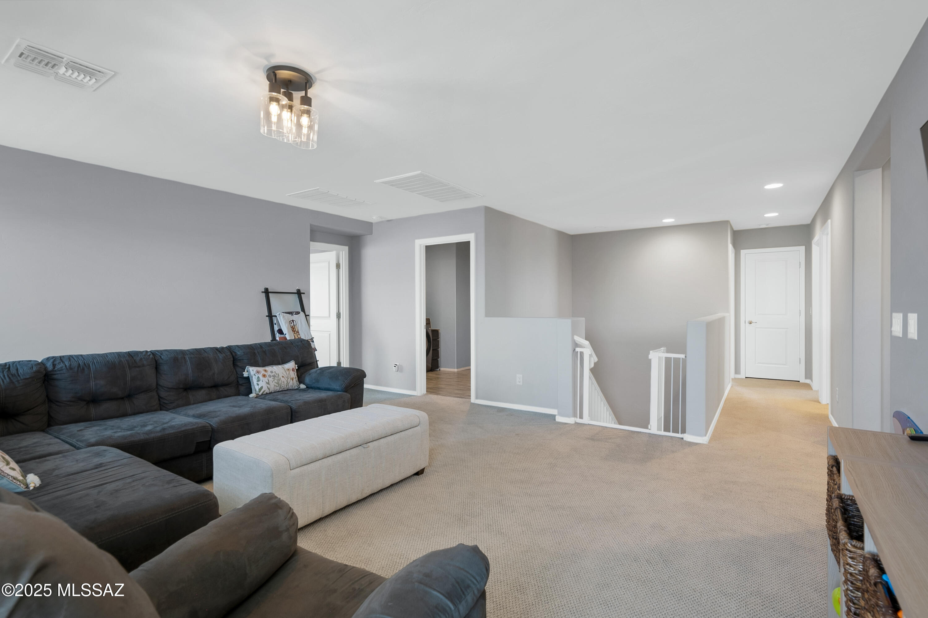 2284 W Alamo Spring Loop