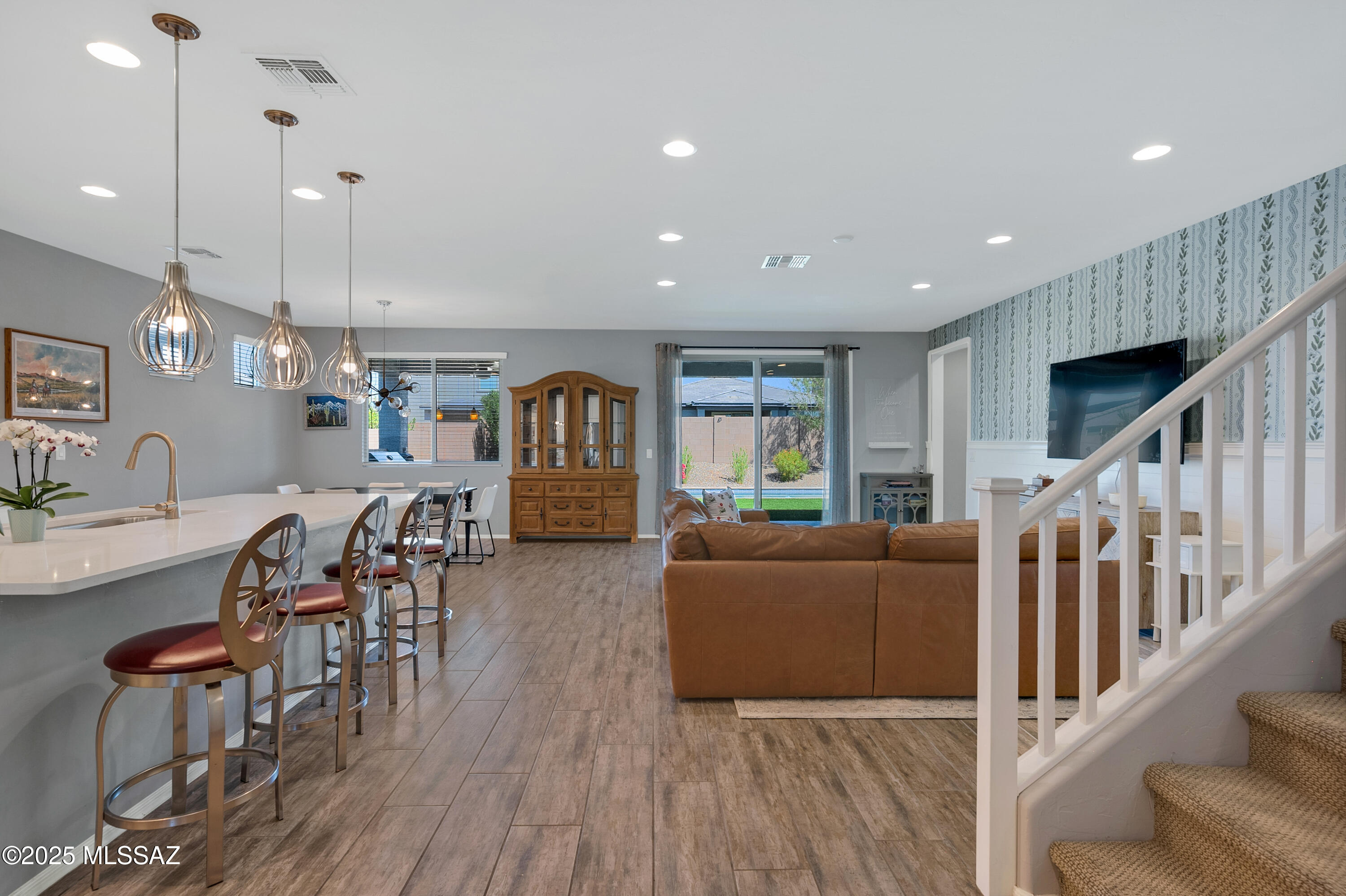2284 W Alamo Spring Loop