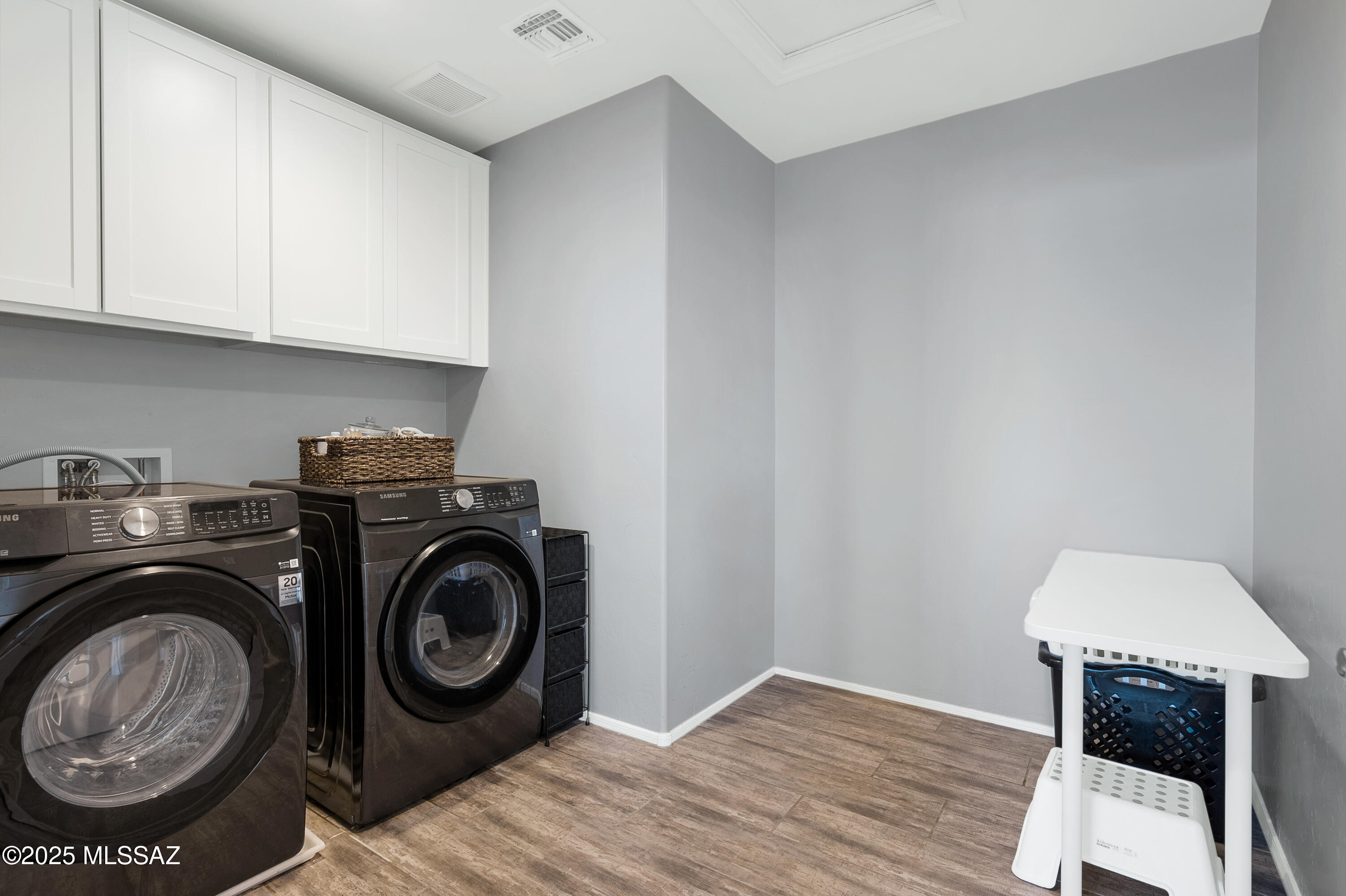 2284 W Alamo Spring Loop