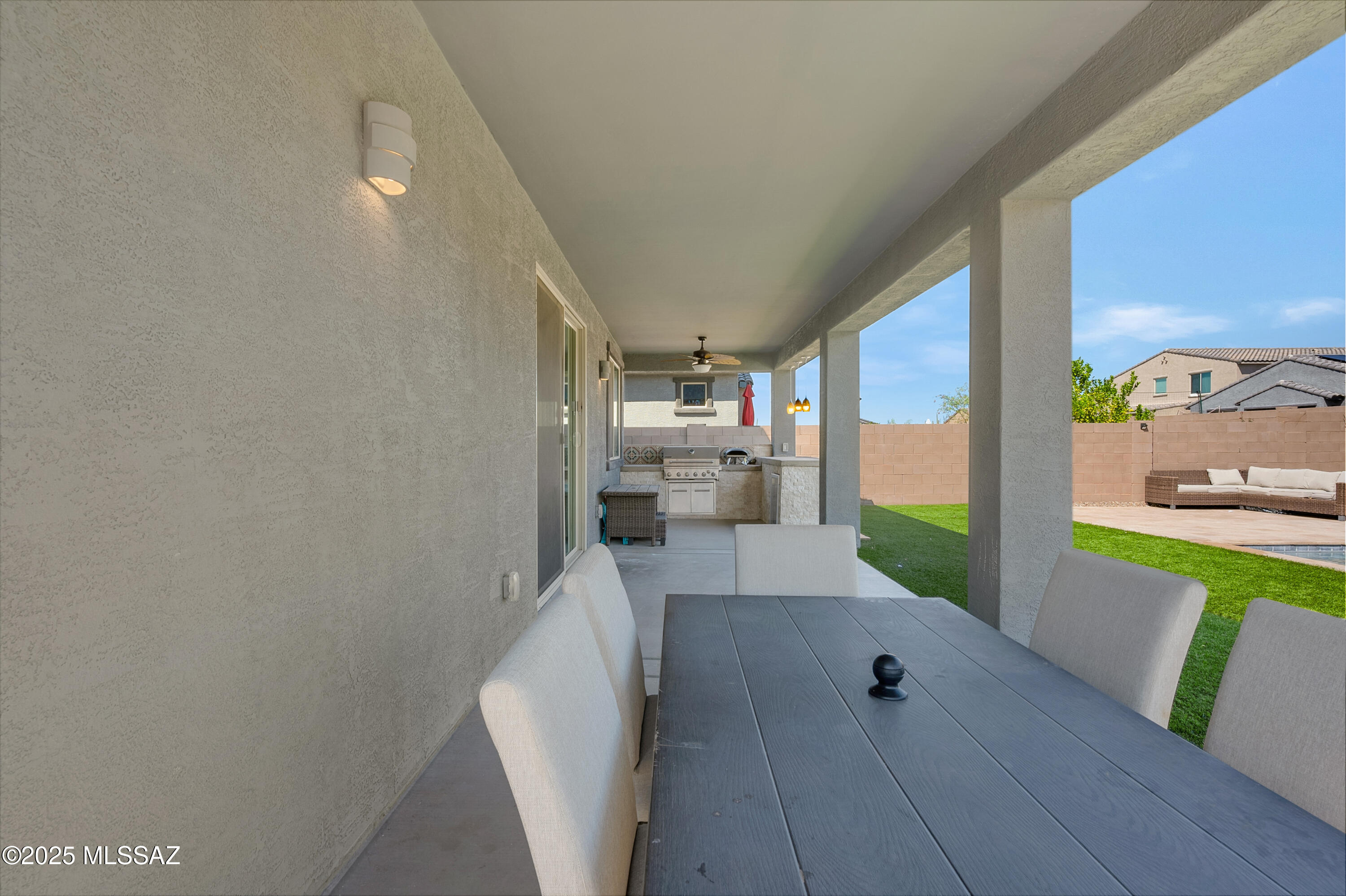 2284 W Alamo Spring Loop