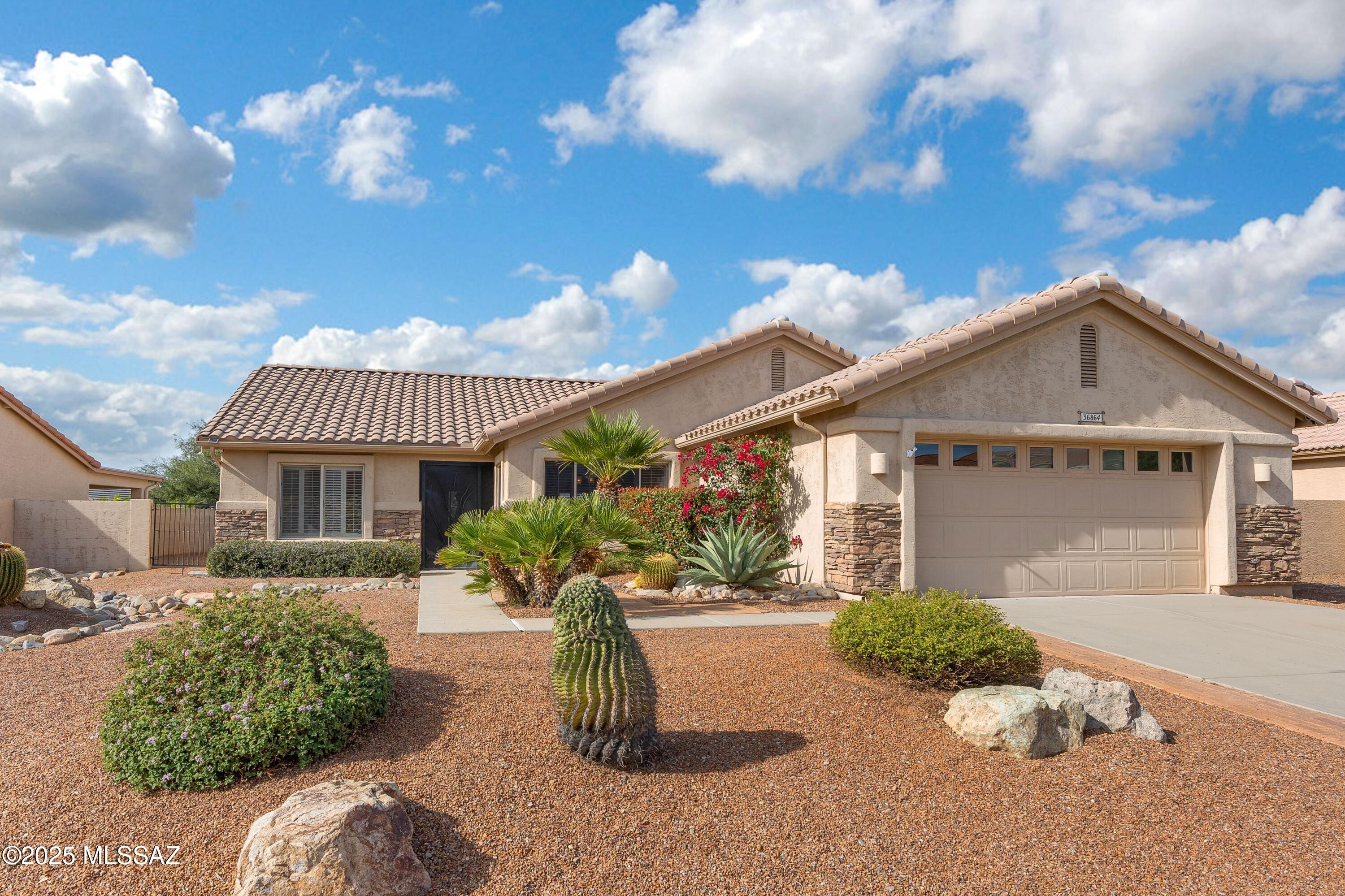 36864 S Rock Crest Drive