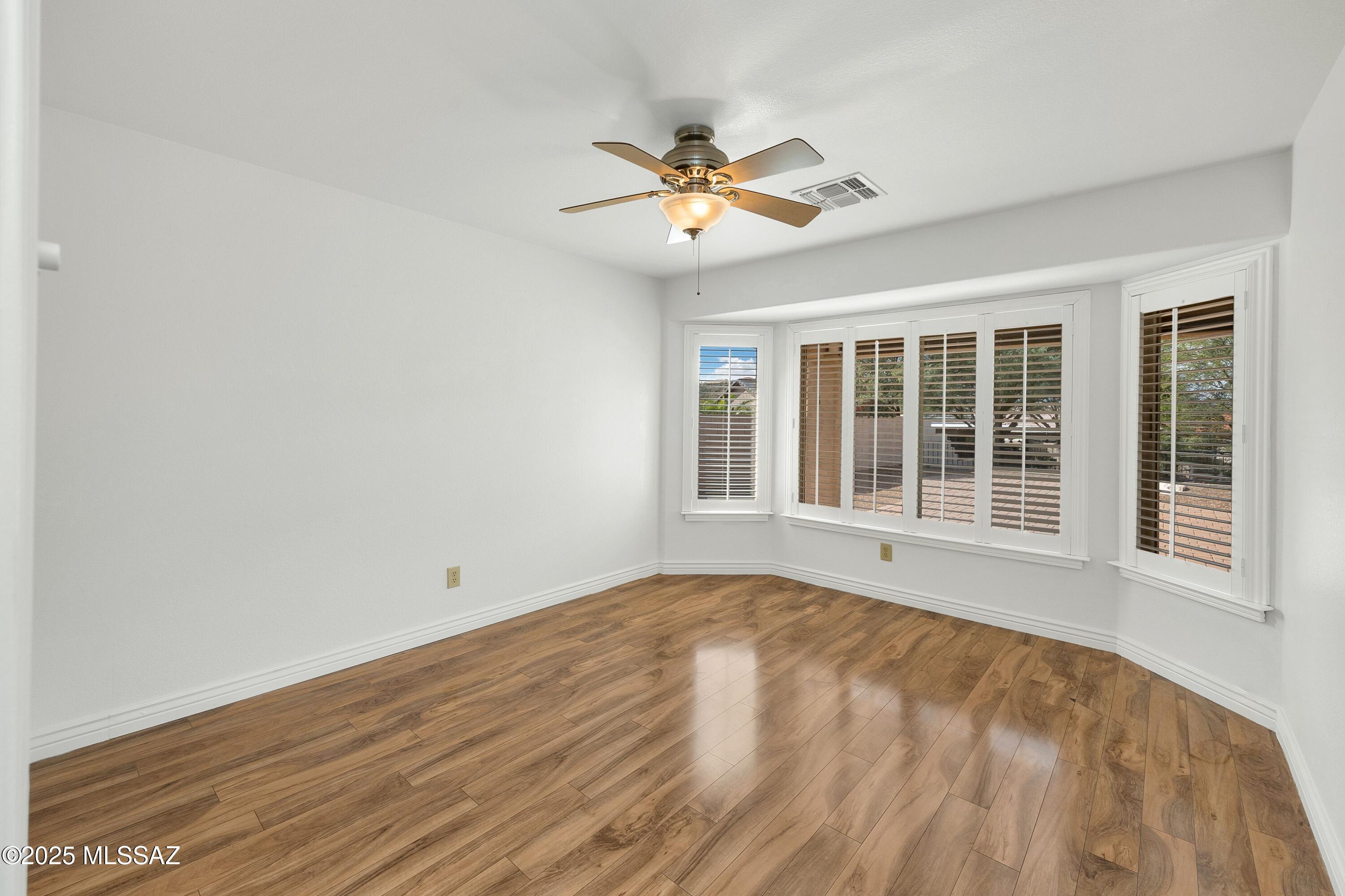 36864 S Rock Crest Drive