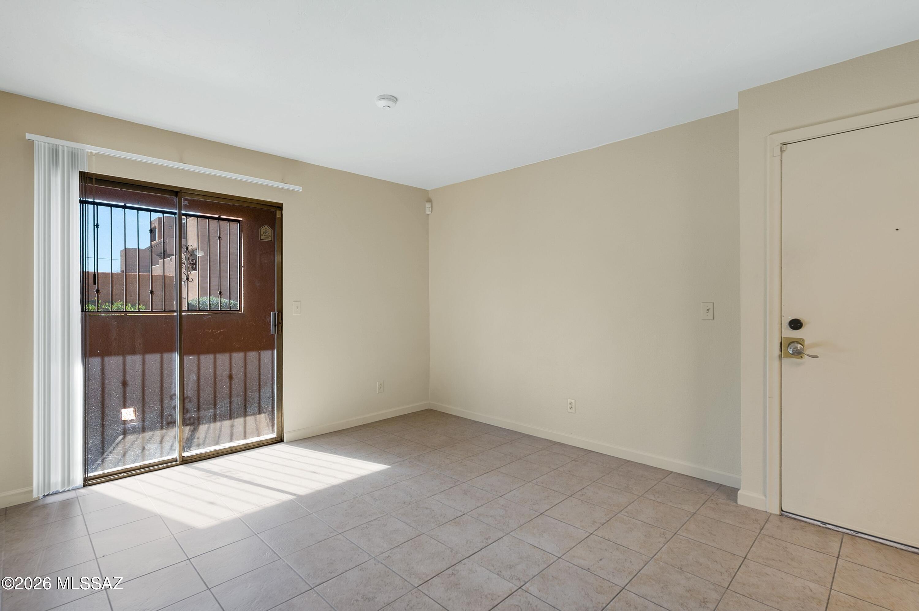 1801 E Blacklidge Drive 108