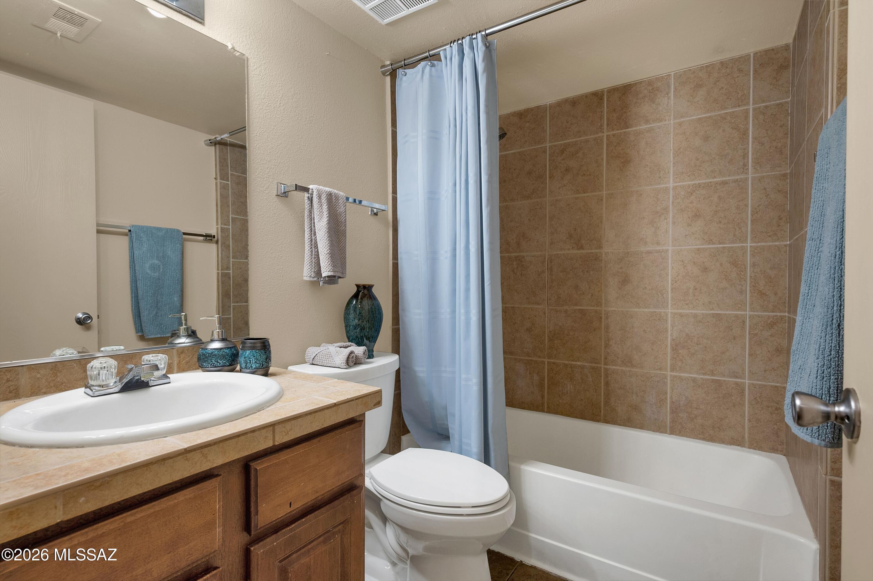 1801 E Blacklidge Drive 108