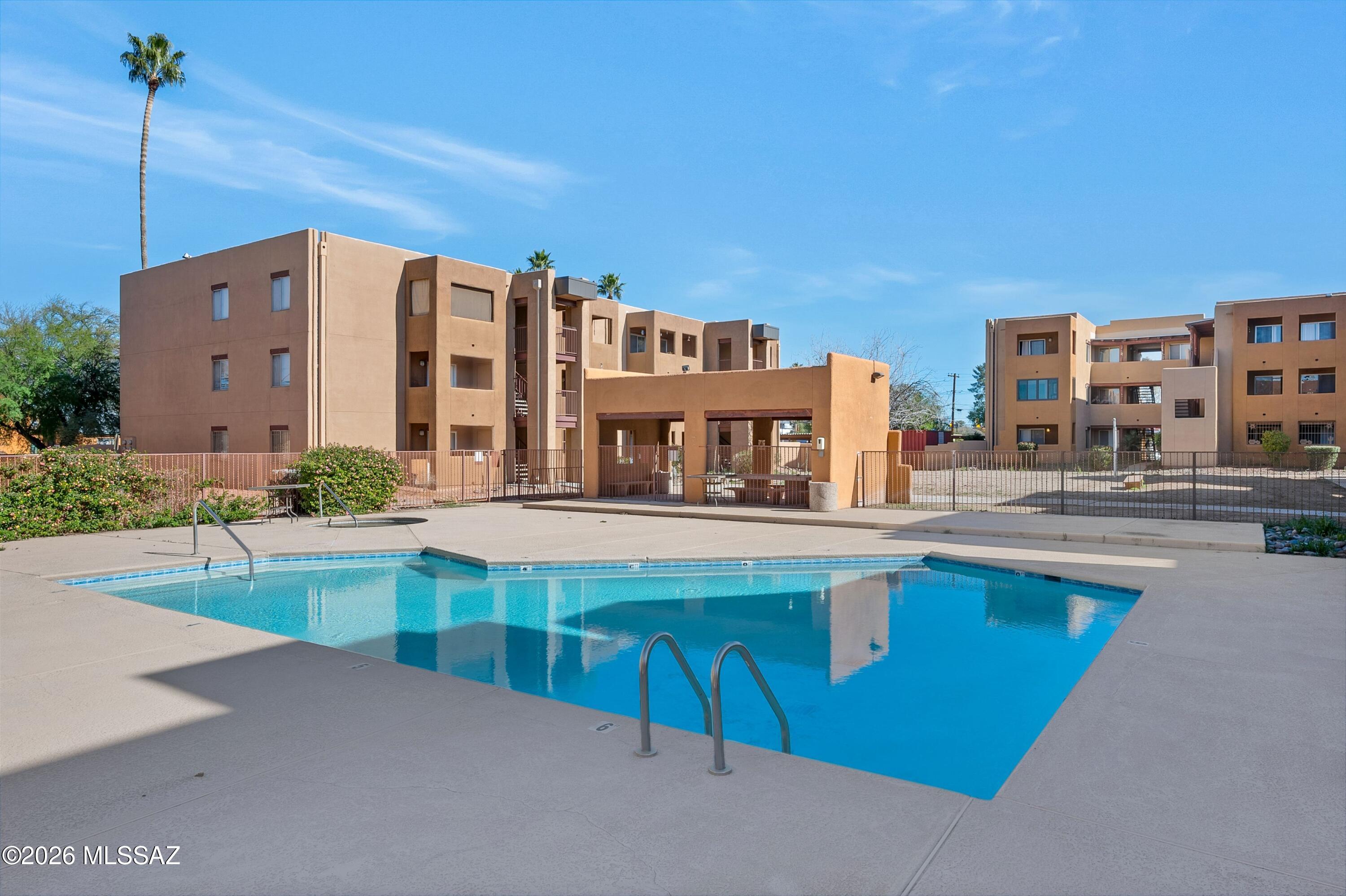 1801 E Blacklidge Drive 108