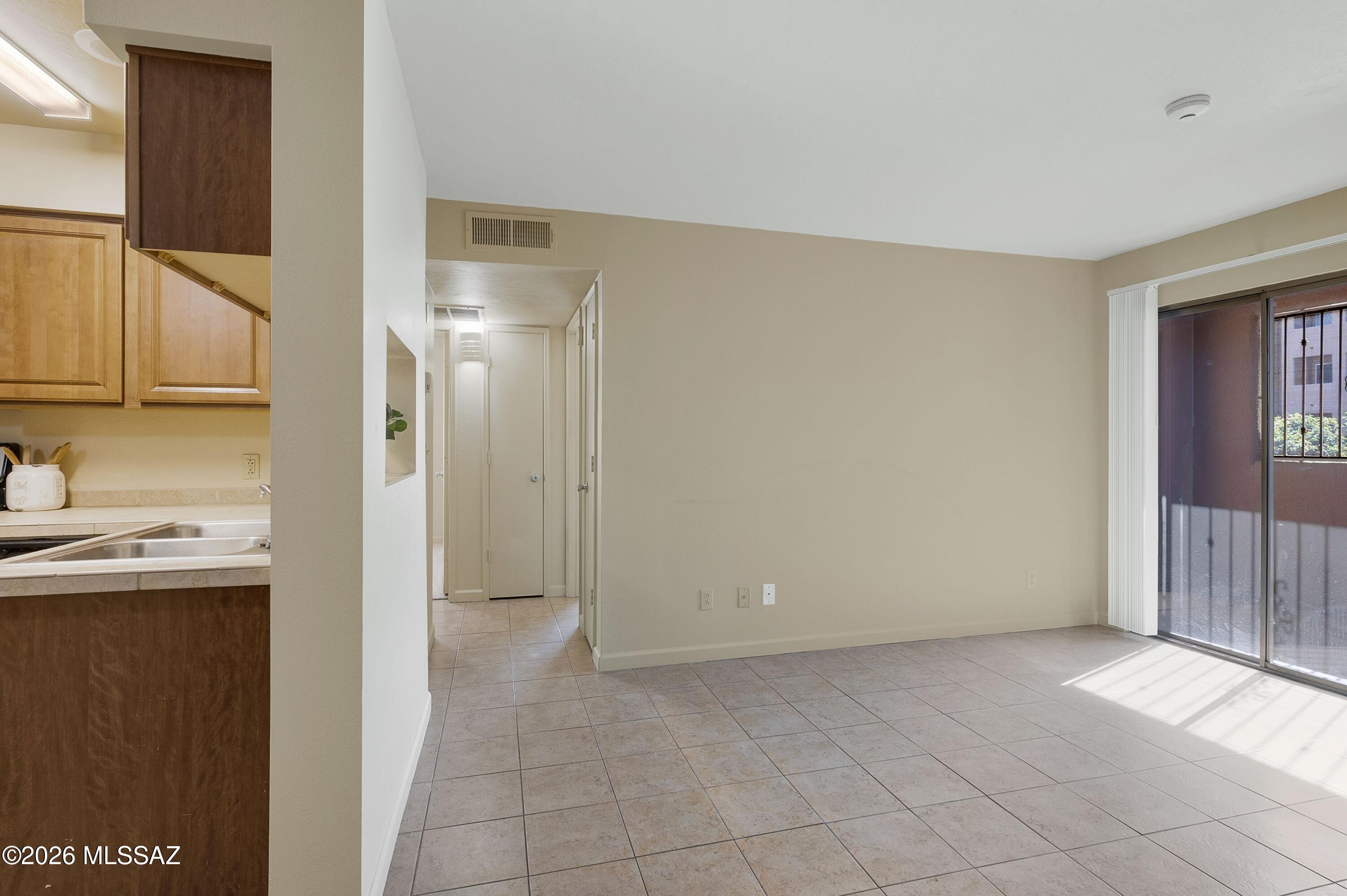 1801 E Blacklidge Drive 108