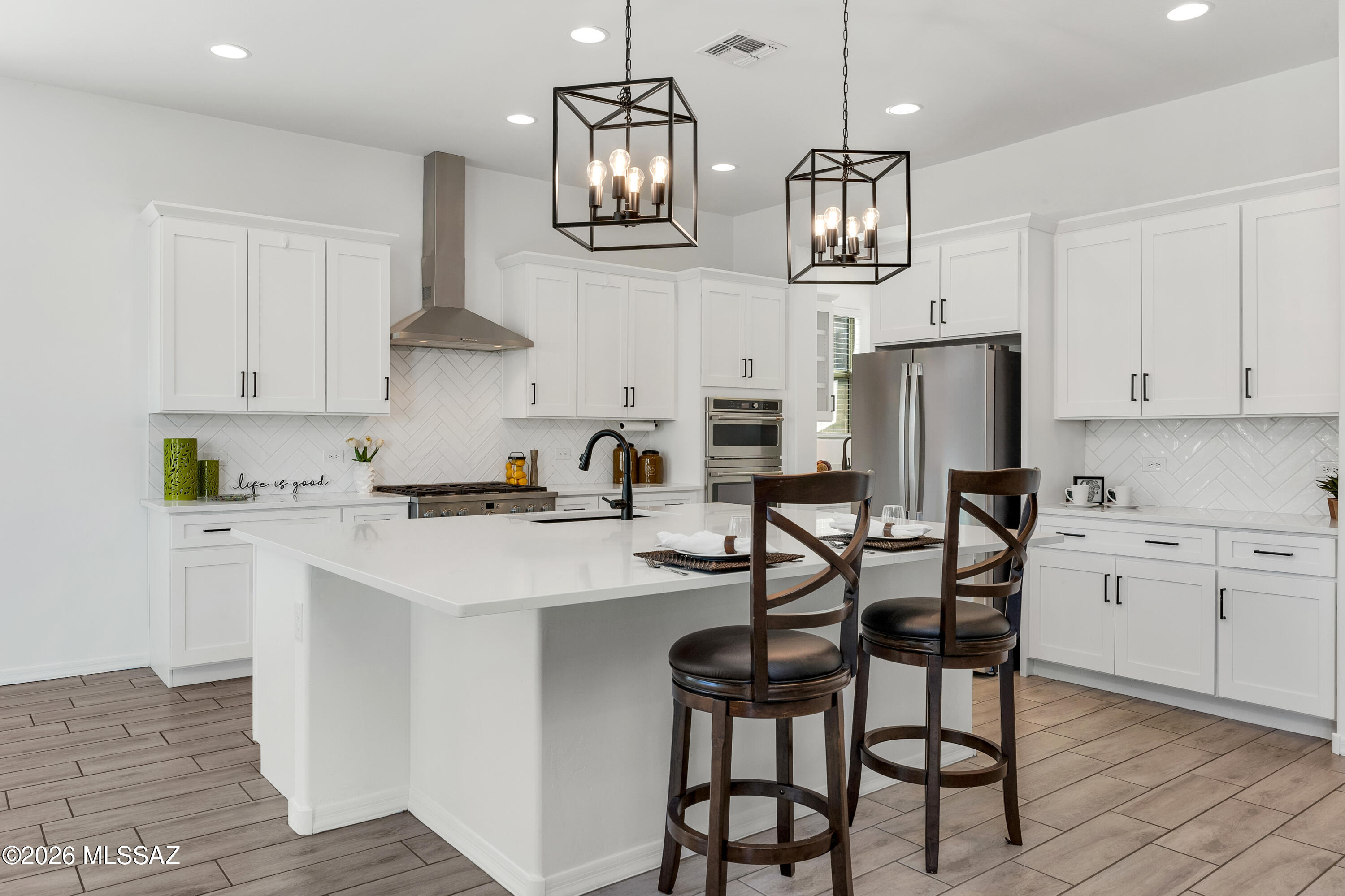 470 W Red Ribbon Lane