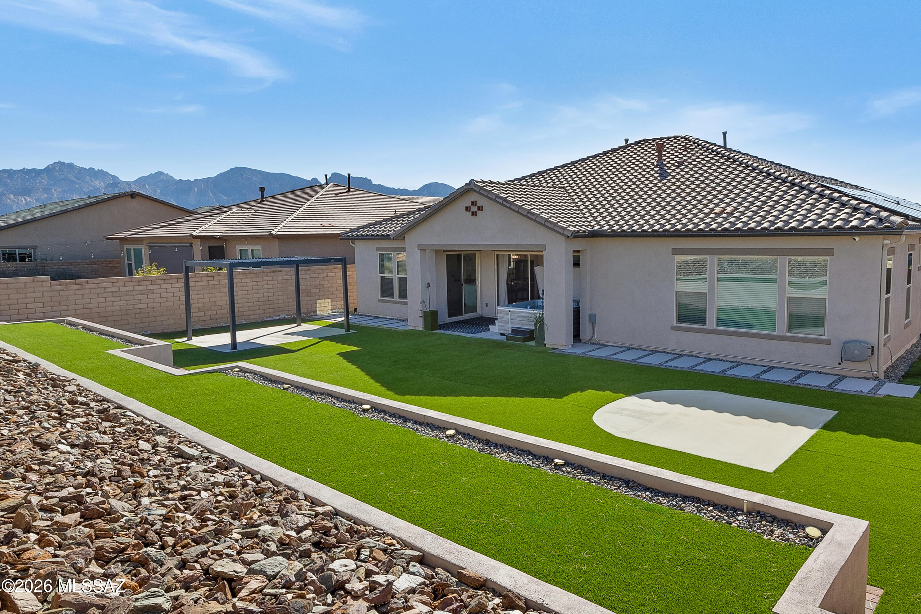 470 W Red Ribbon Lane