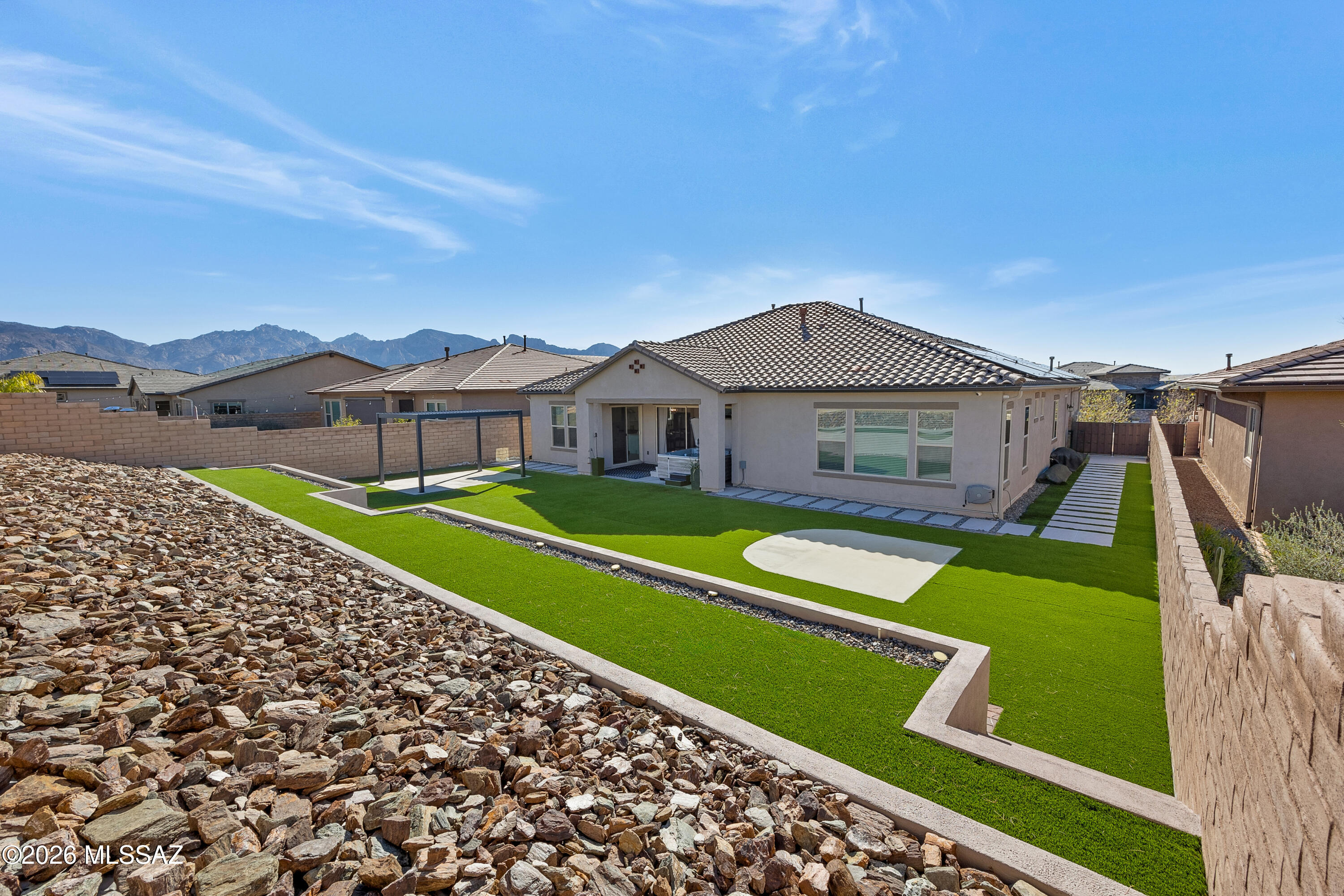 470 W Red Ribbon Lane