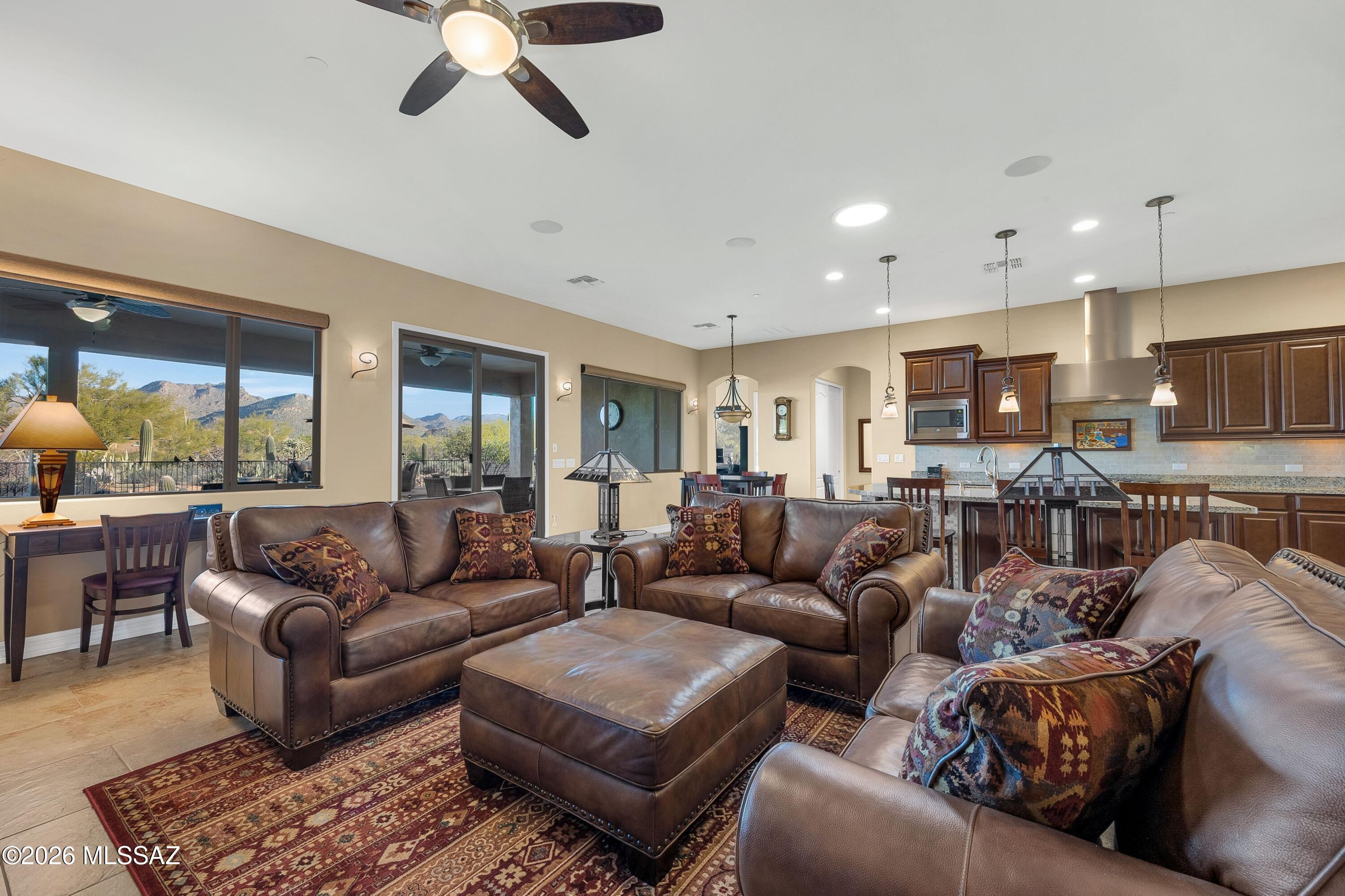 12505 N Faraway Wash Trail