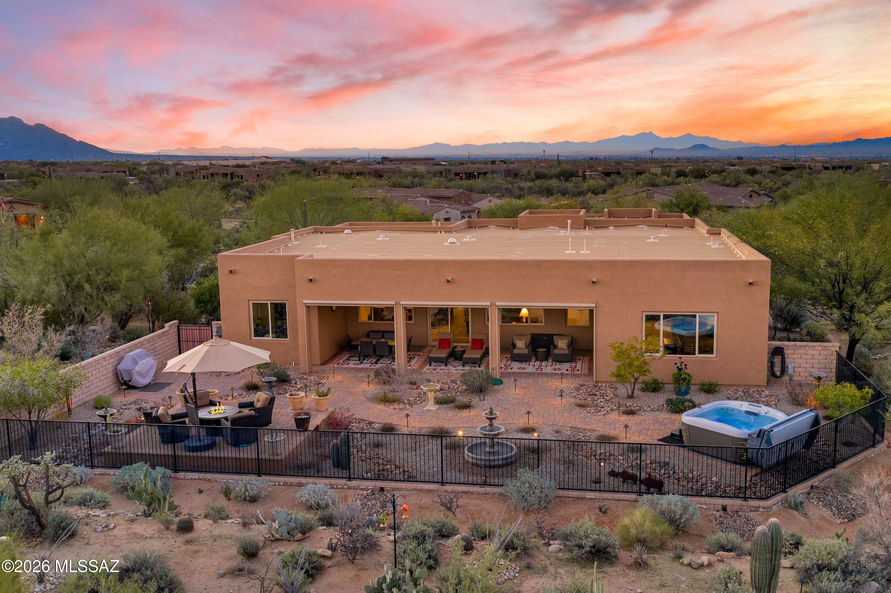 12505 N Faraway Wash Trail