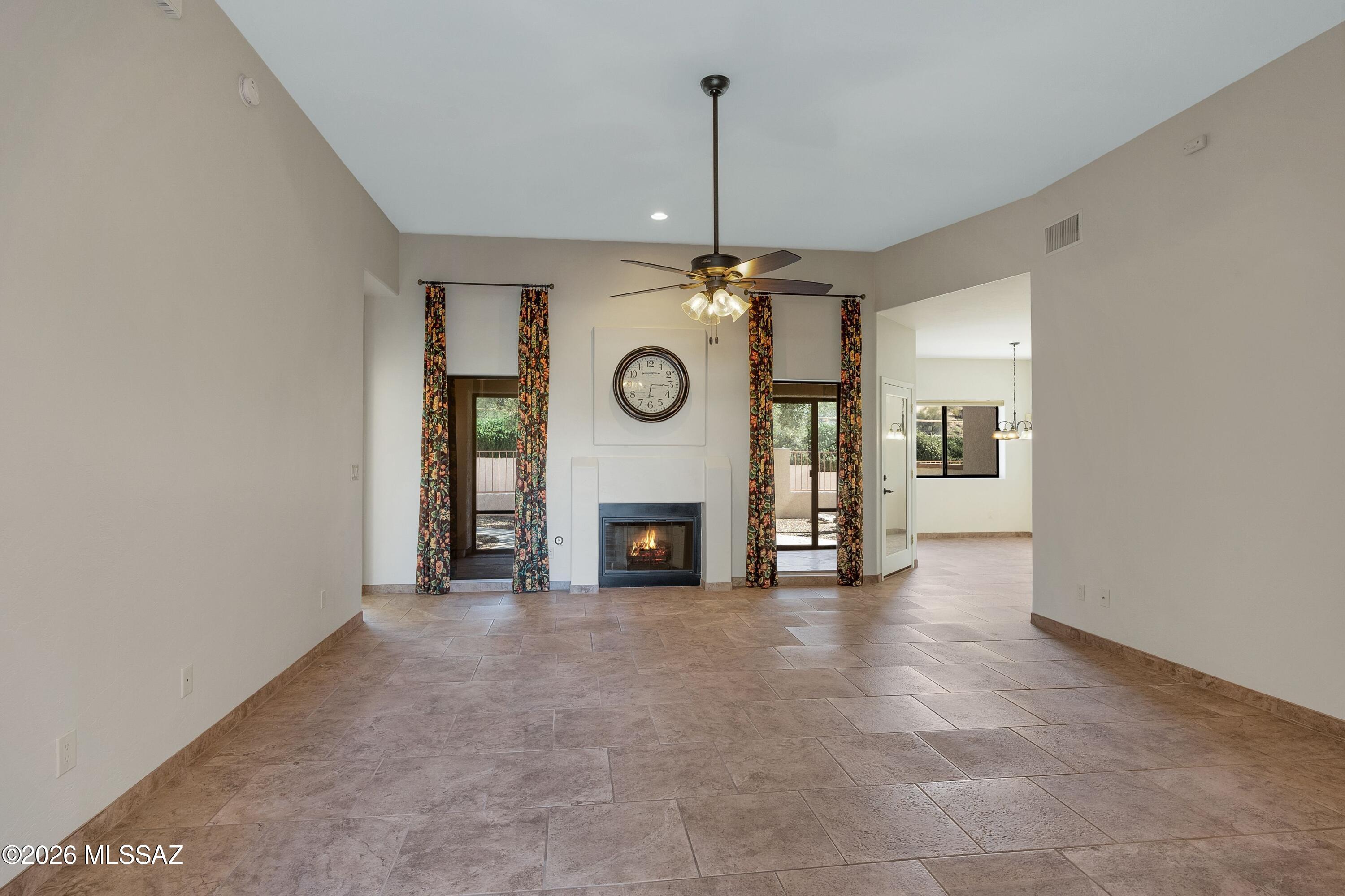 10604 N Laughing Coyote Way