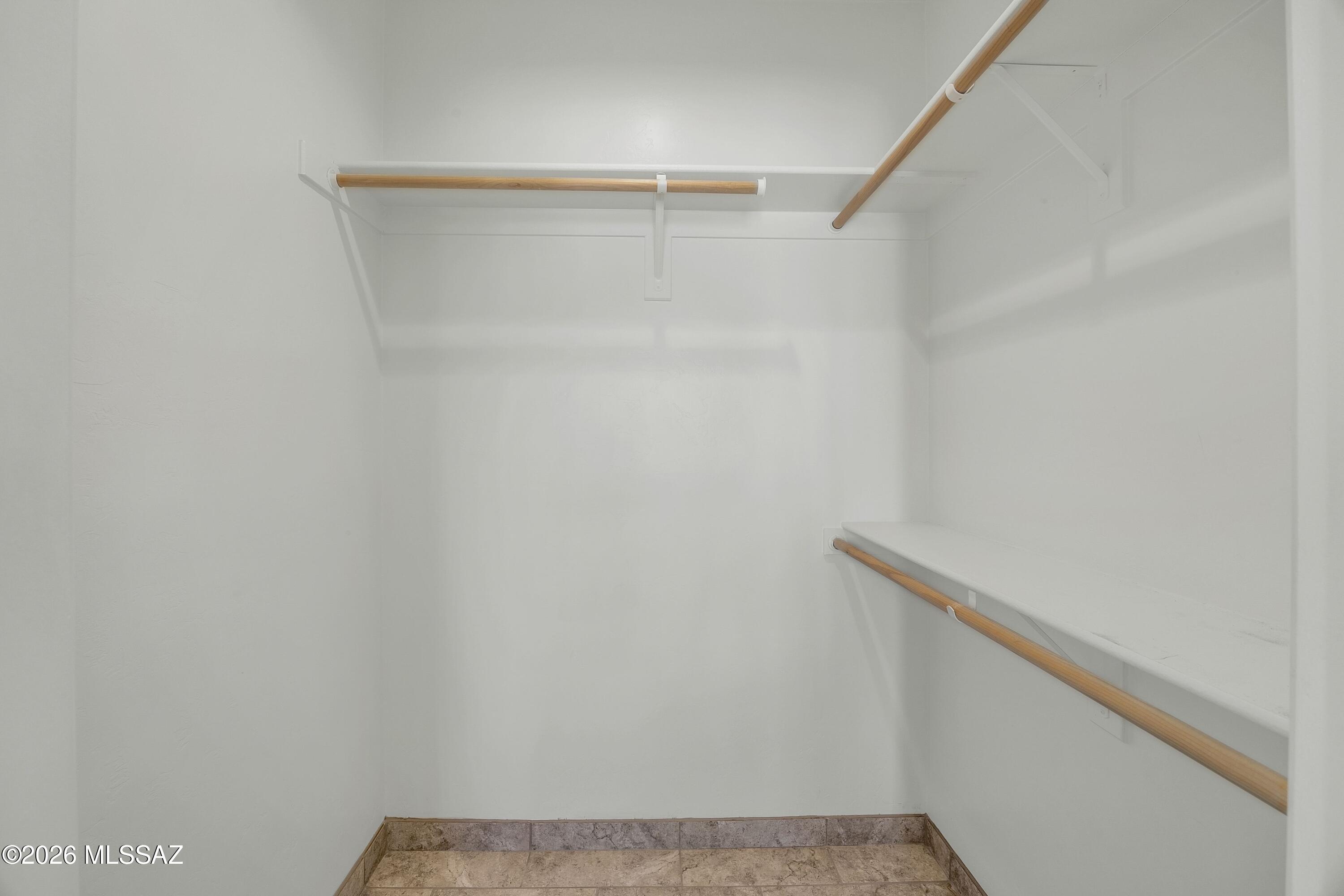 10604 N Laughing Coyote Way