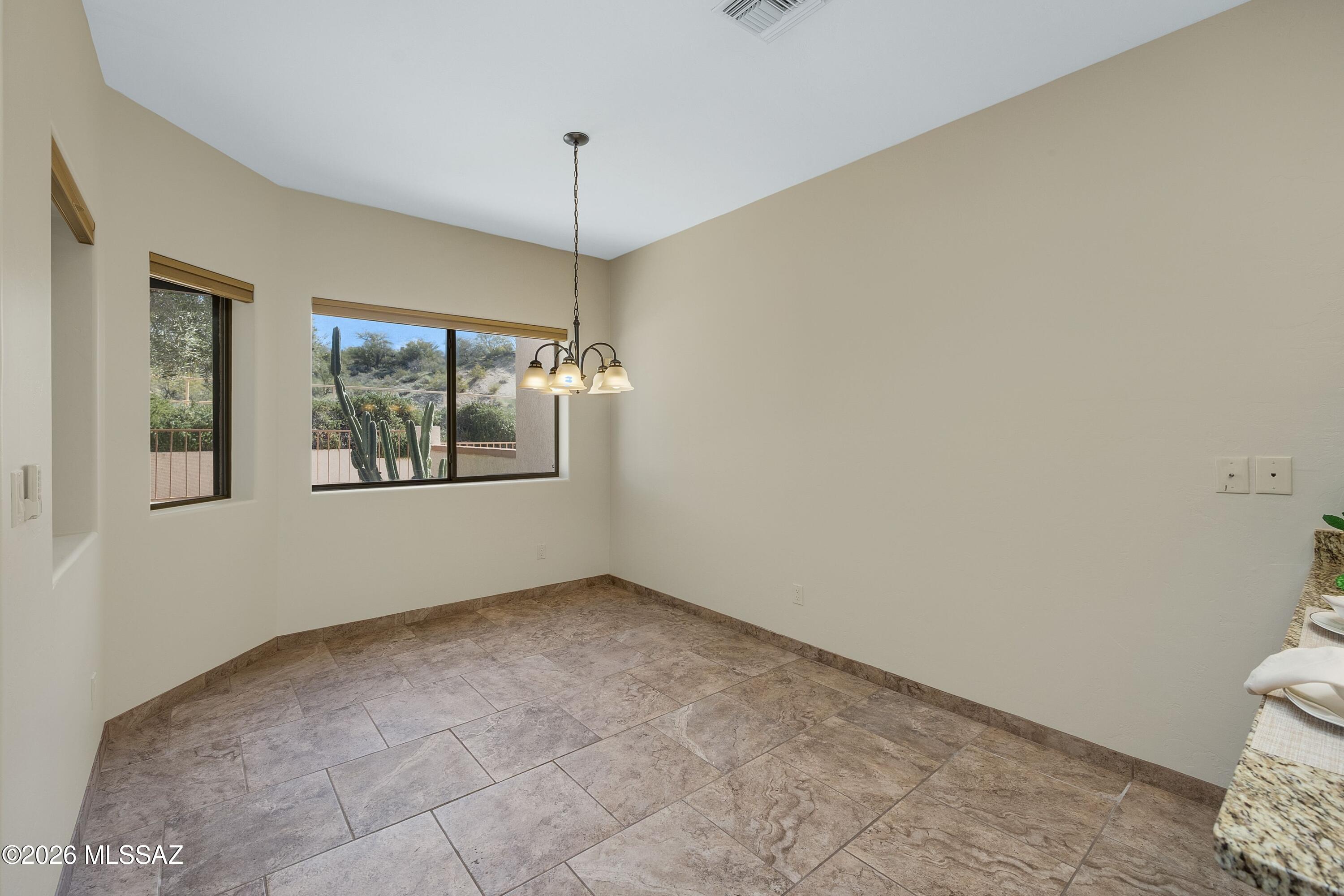 10604 N Laughing Coyote Way