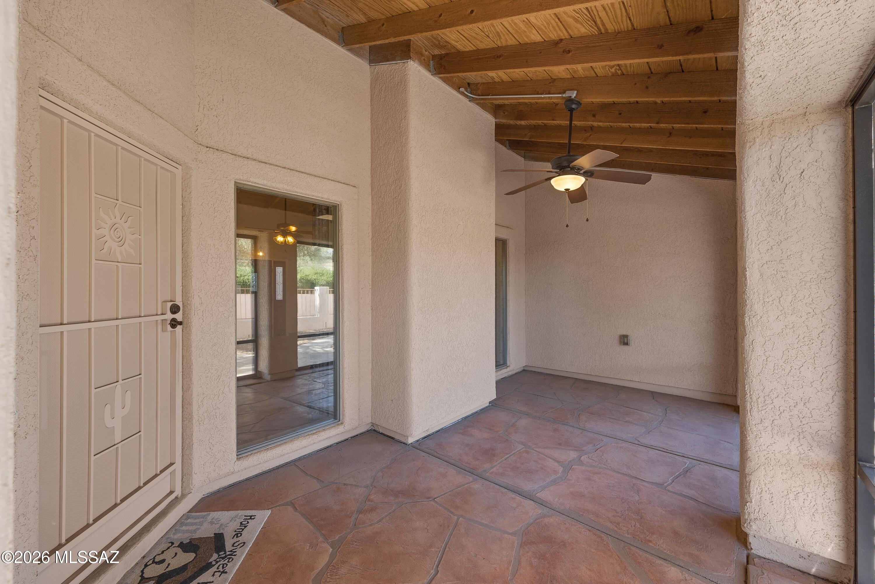 10604 N Laughing Coyote Way