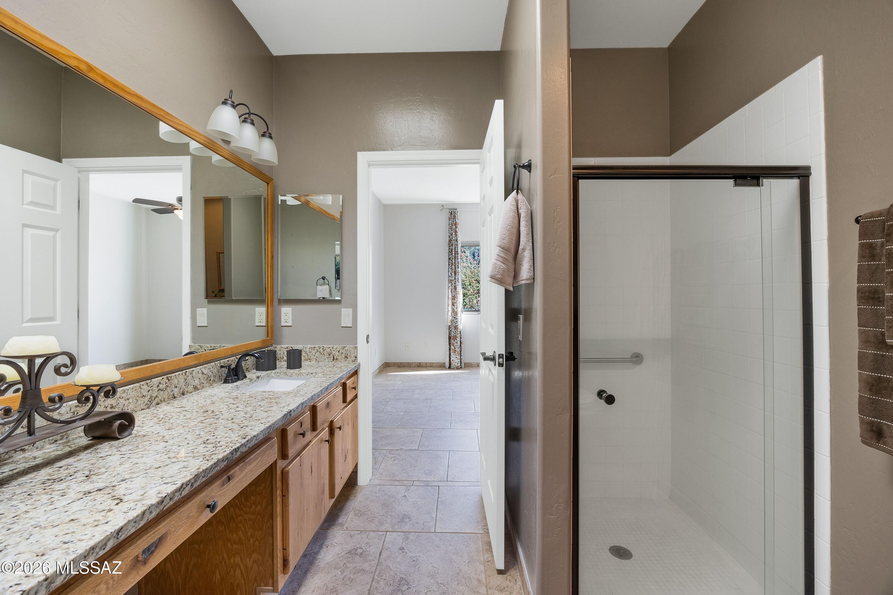 10604 N Laughing Coyote Way