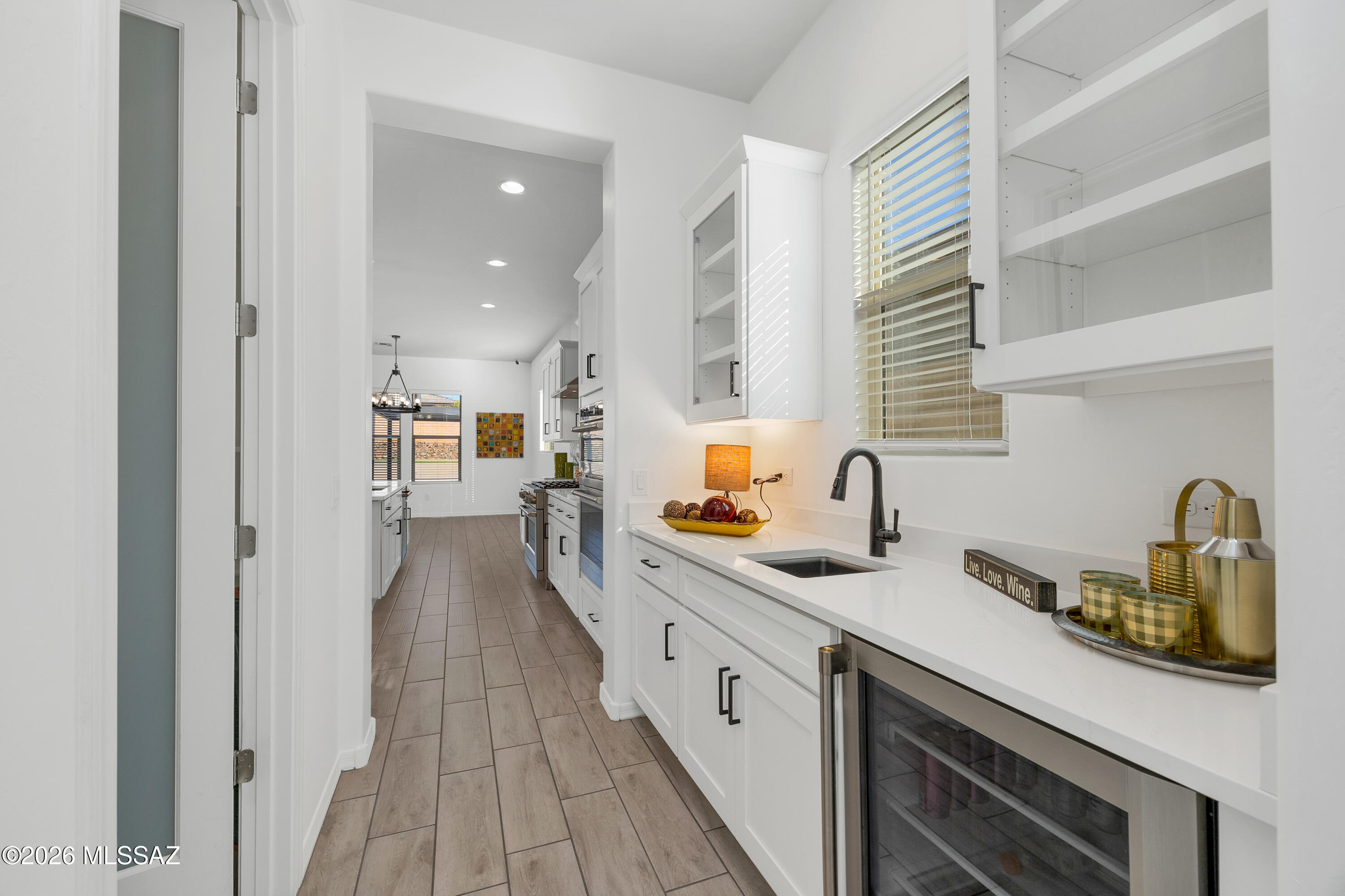 470 W Red Ribbon Lane