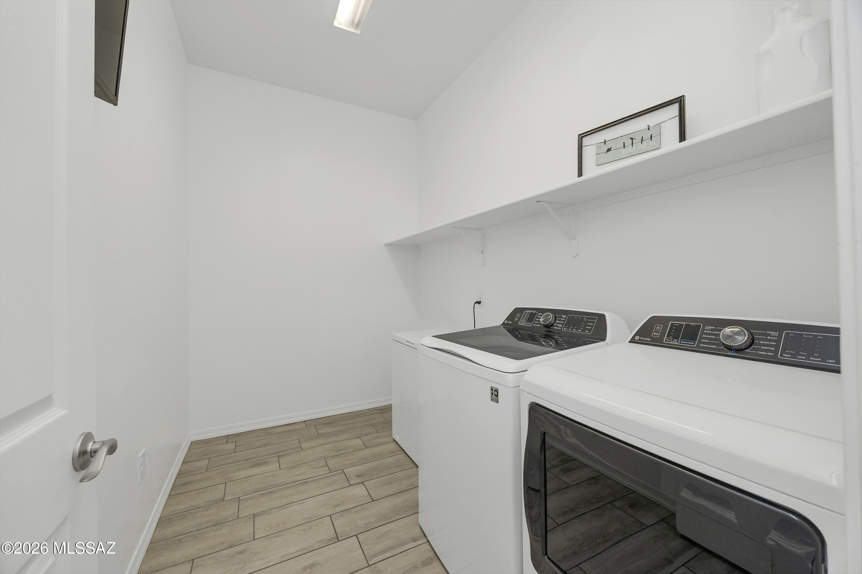 470 W Red Ribbon Lane