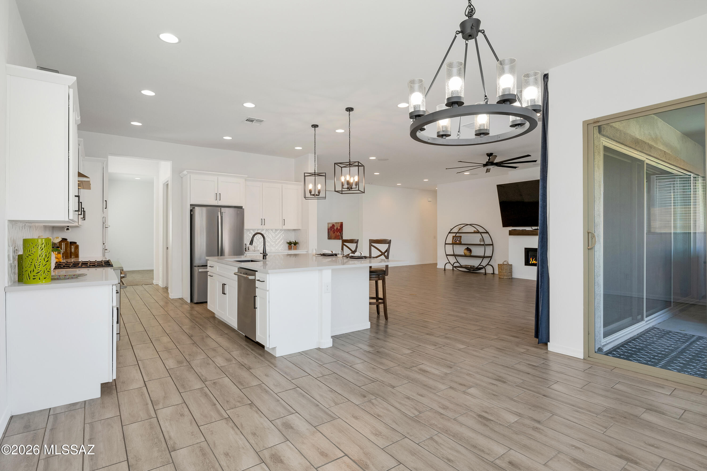 470 W Red Ribbon Lane