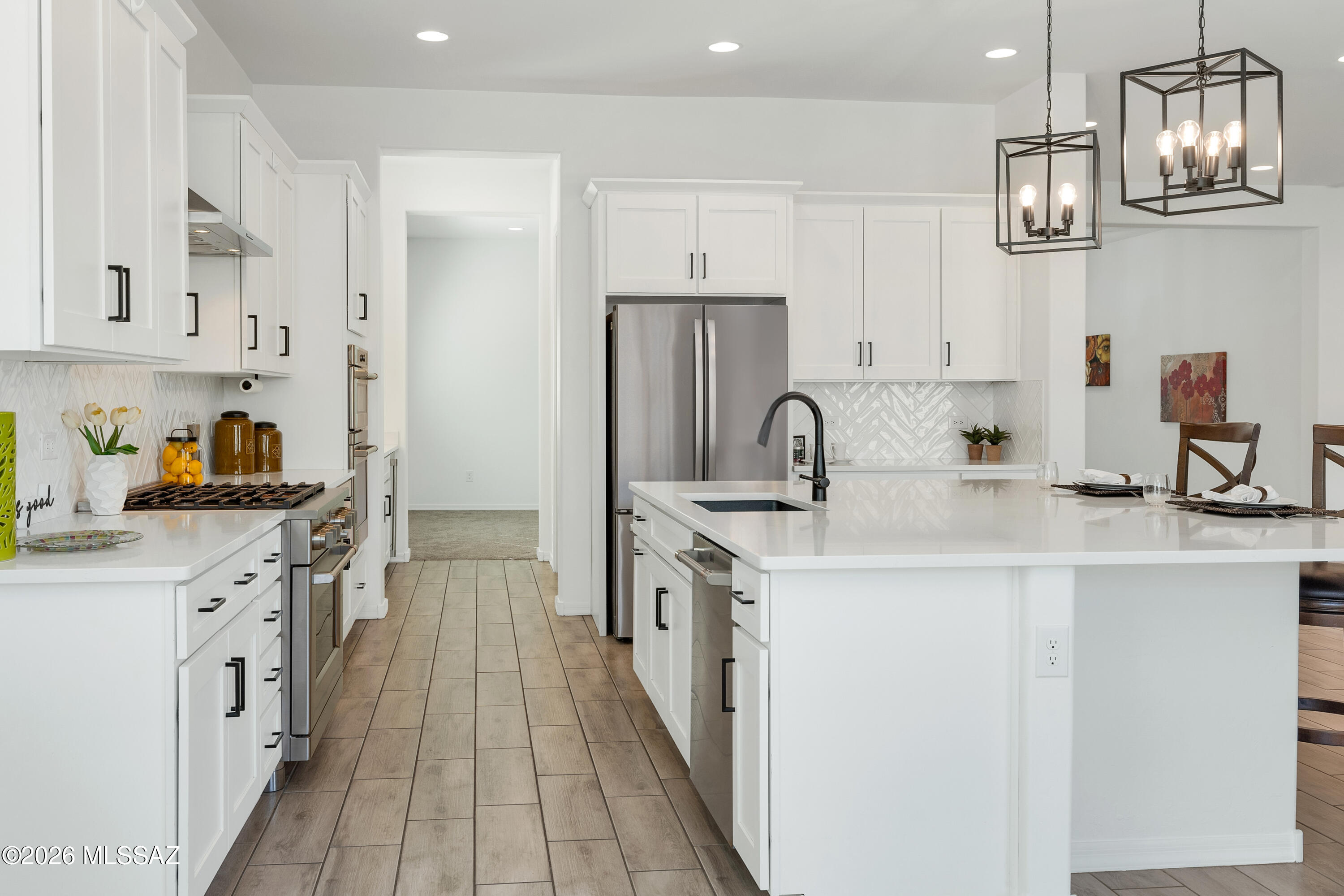 470 W Red Ribbon Lane