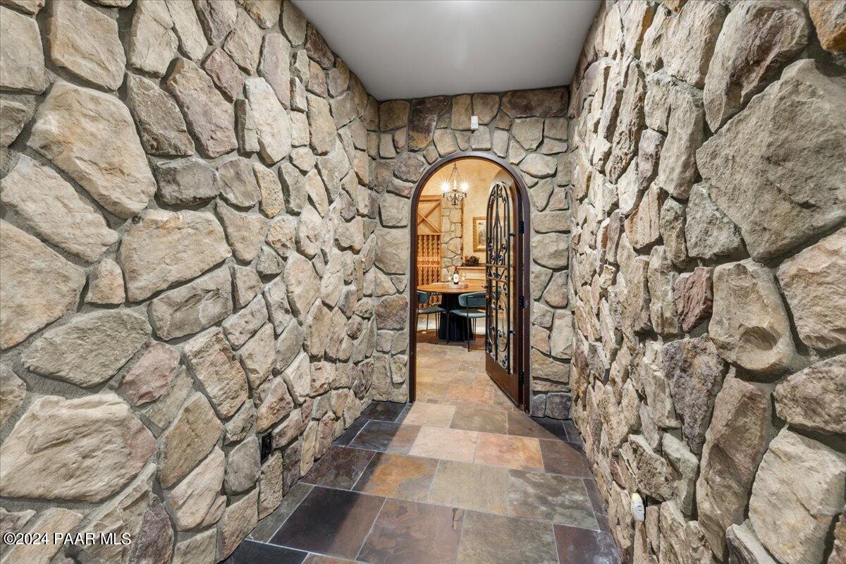 948 Winding Spruce Way